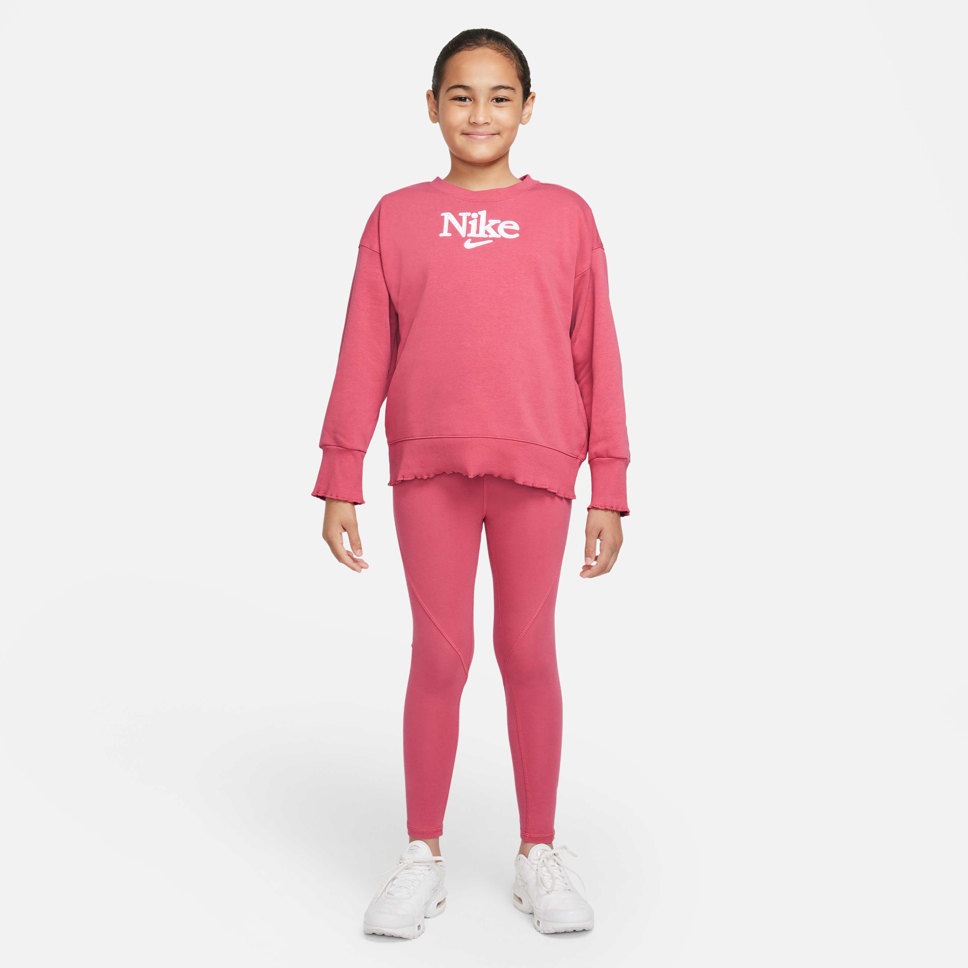 Nike Sportswear Favourites image number 3