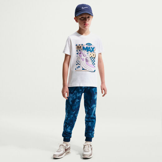 نايكي سبورتسوير