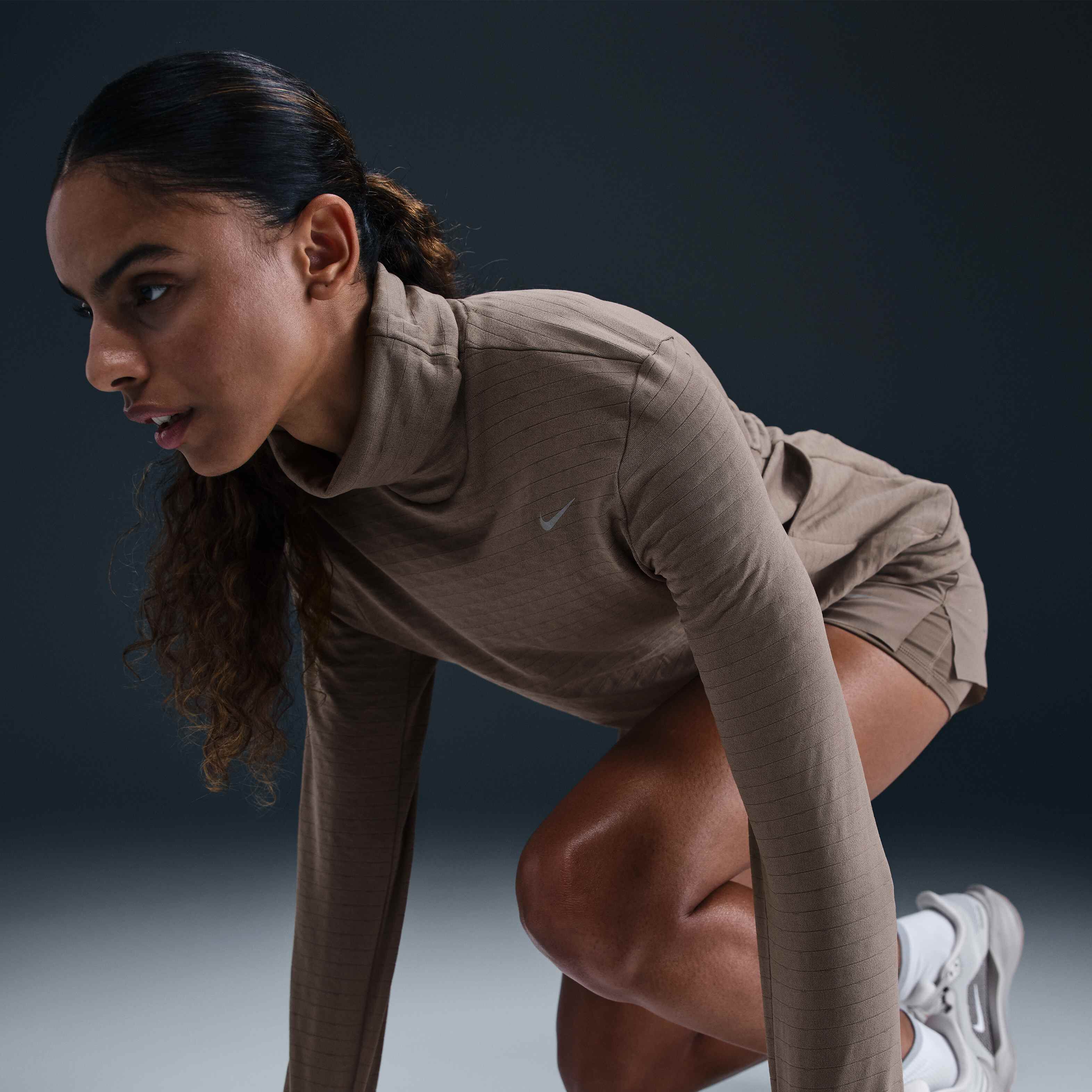 Nike Therma-FIT Swift image number 2