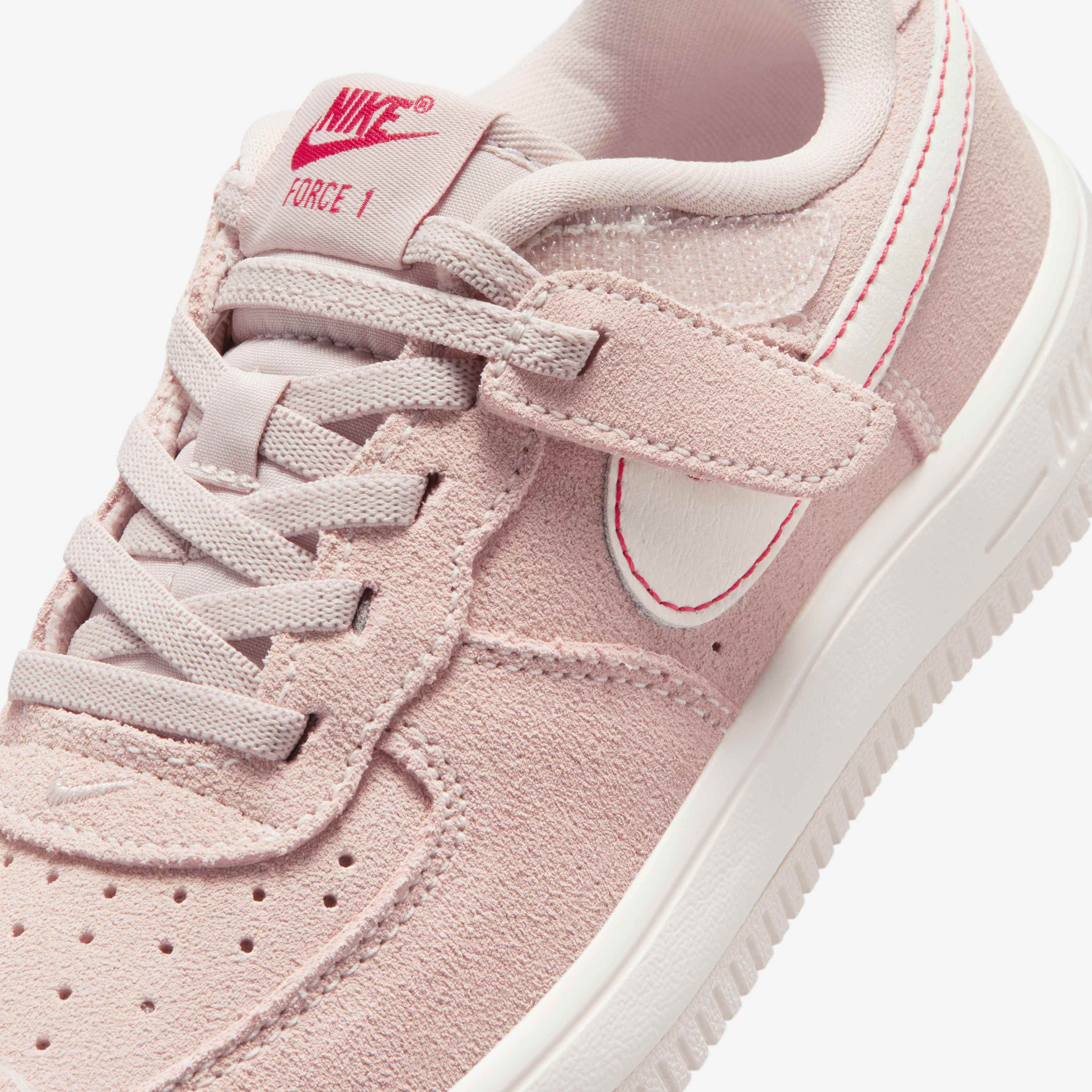 Nike Force 1 Low LV8 EasyOn image number 6
