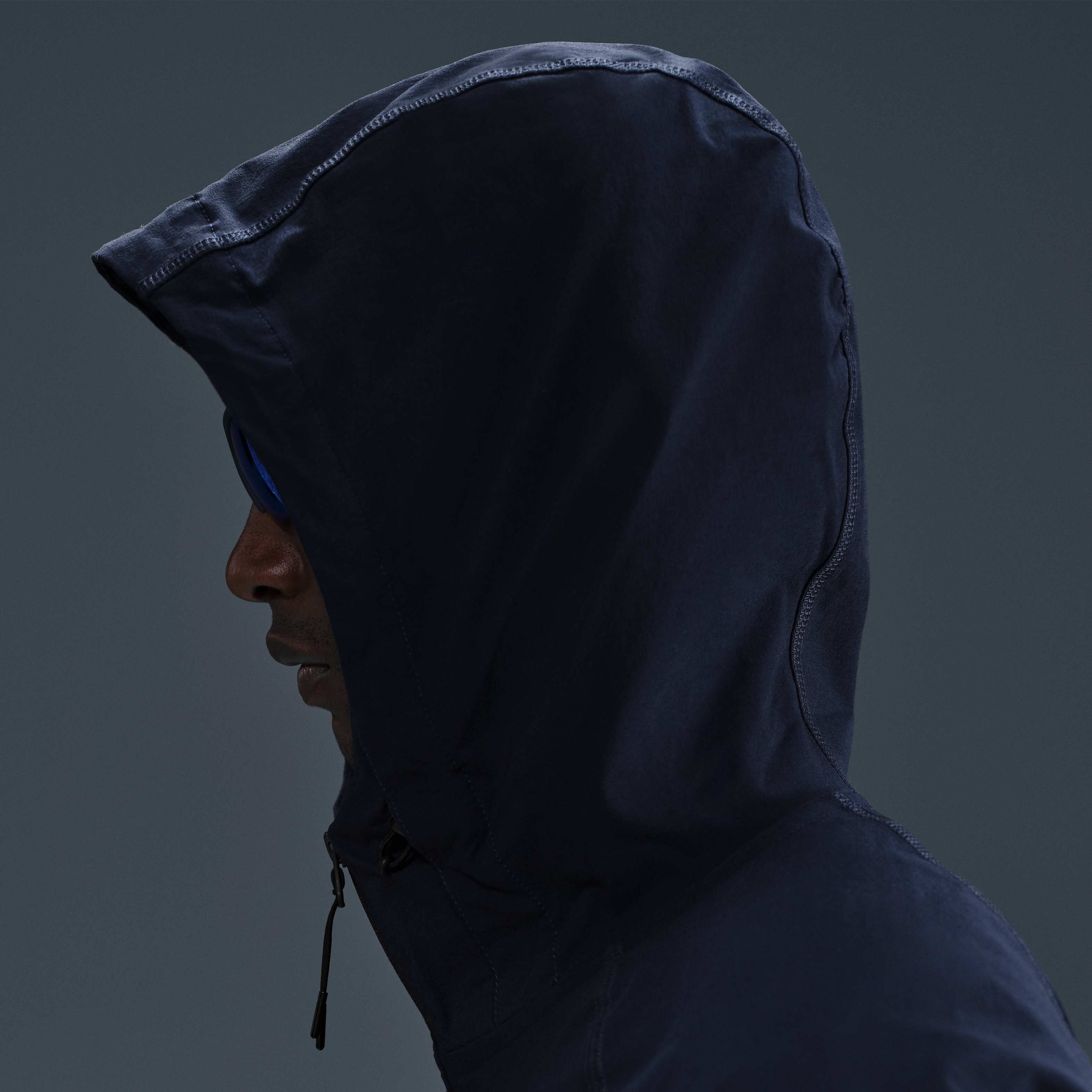 نايكي تك ويندرانر image number 5