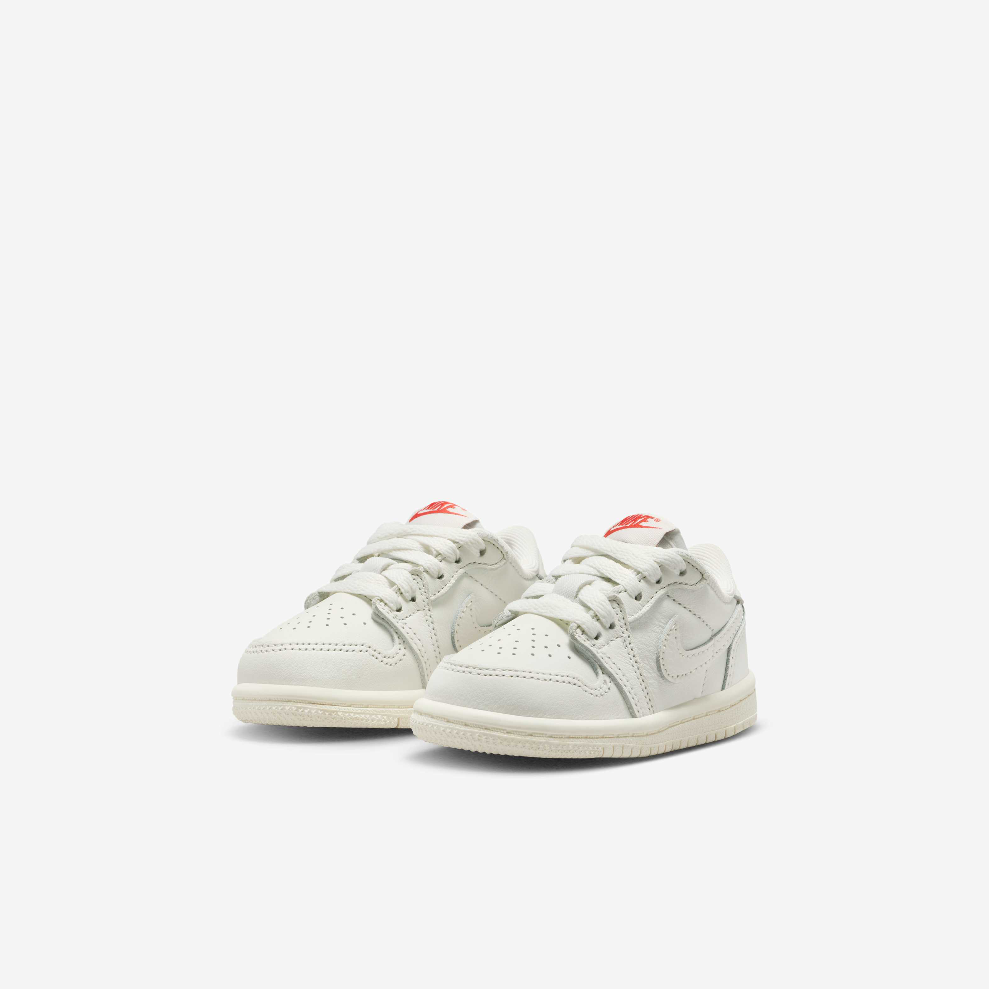 Jordan 1 Retro Low 'Chicago' image number 13