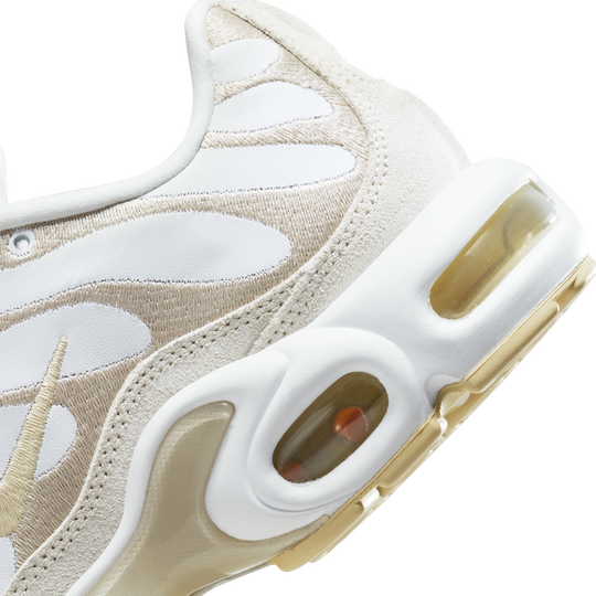 Nike air max sales plus tn white gold
