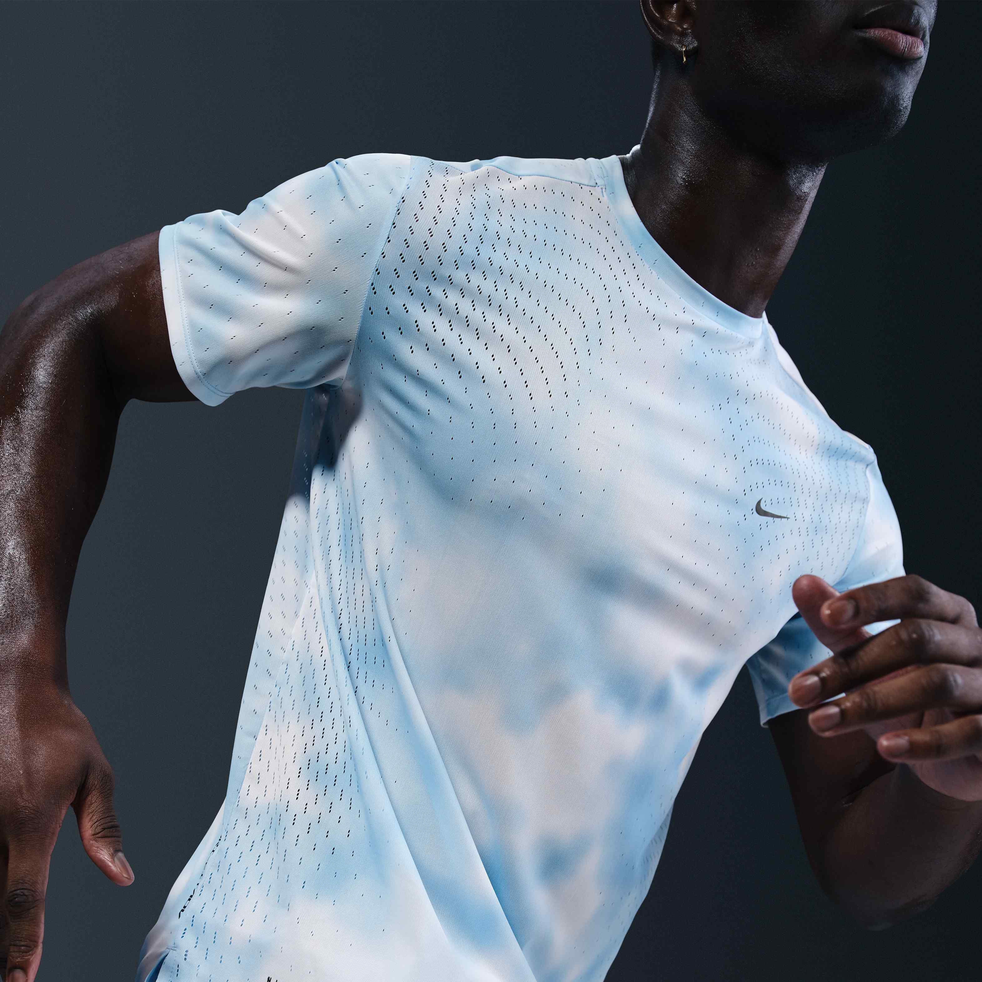 Nike Running Division Breathe image number 2