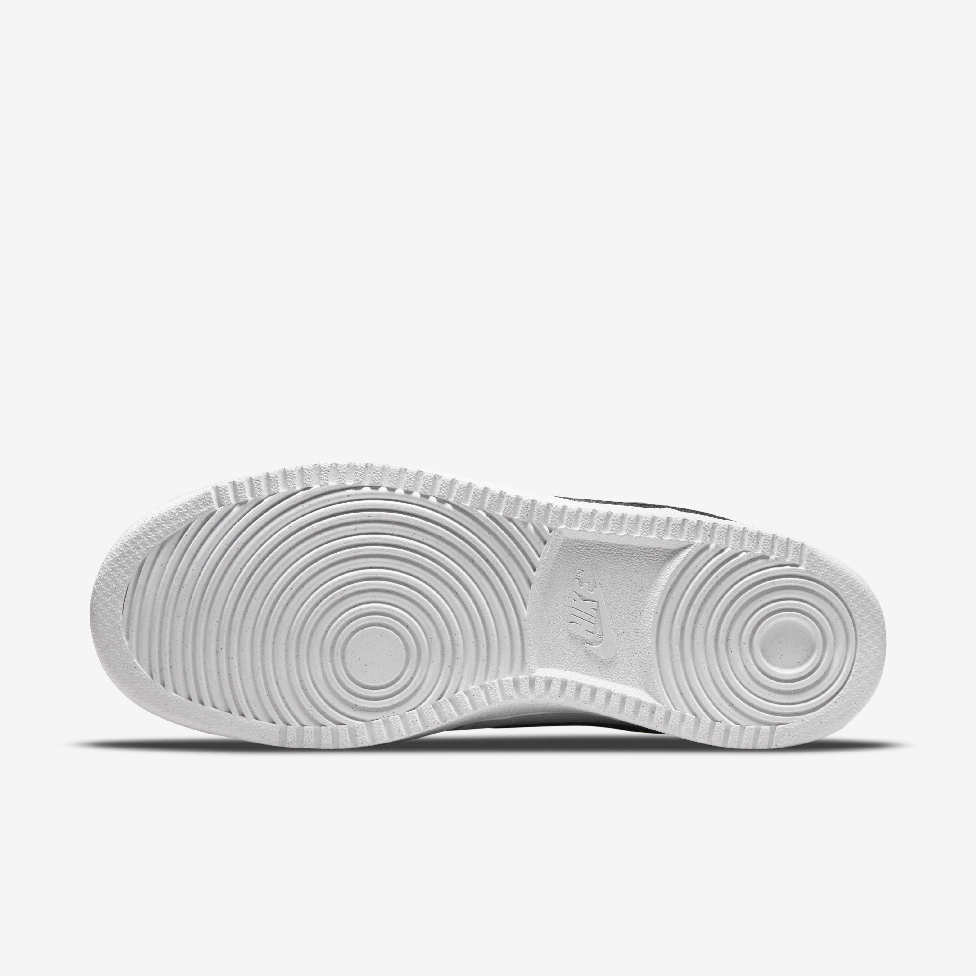 Nike view iii women's white shop