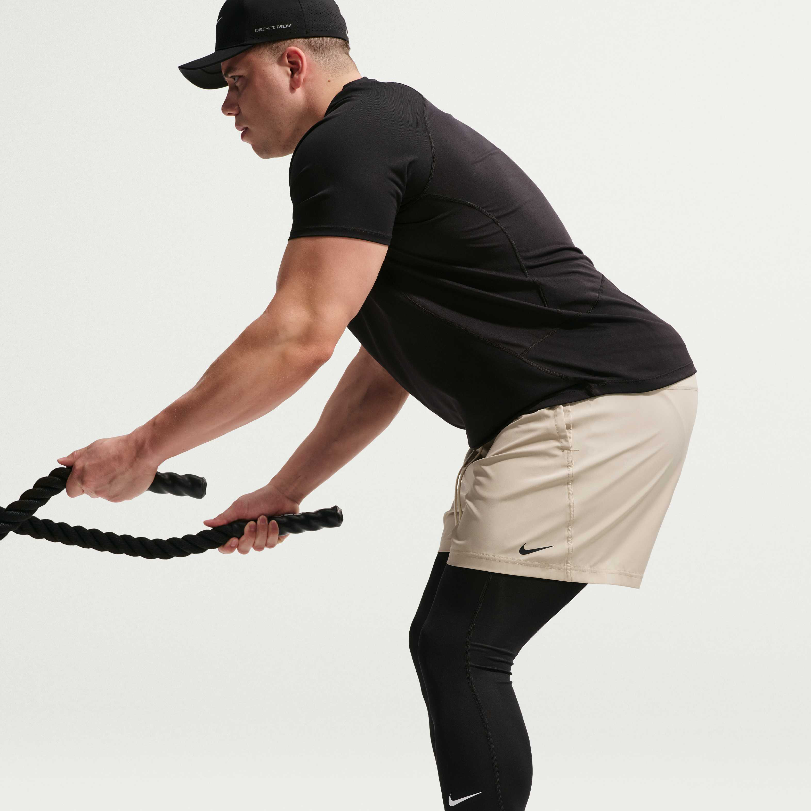 نايكي برو image number 9