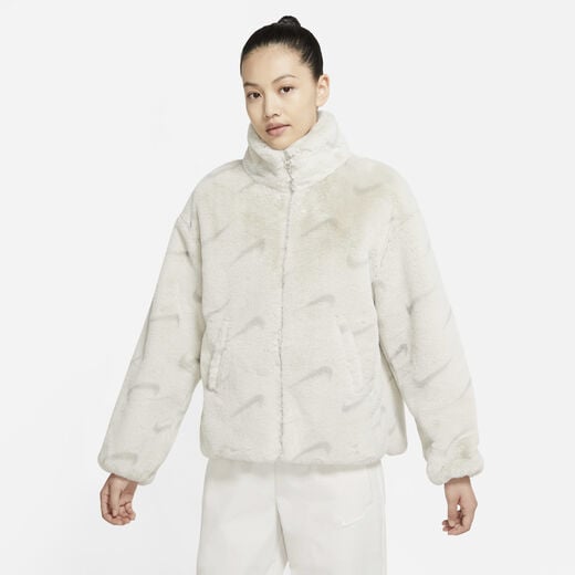 Nike Sportswear Plush Nike Sportswear Plush