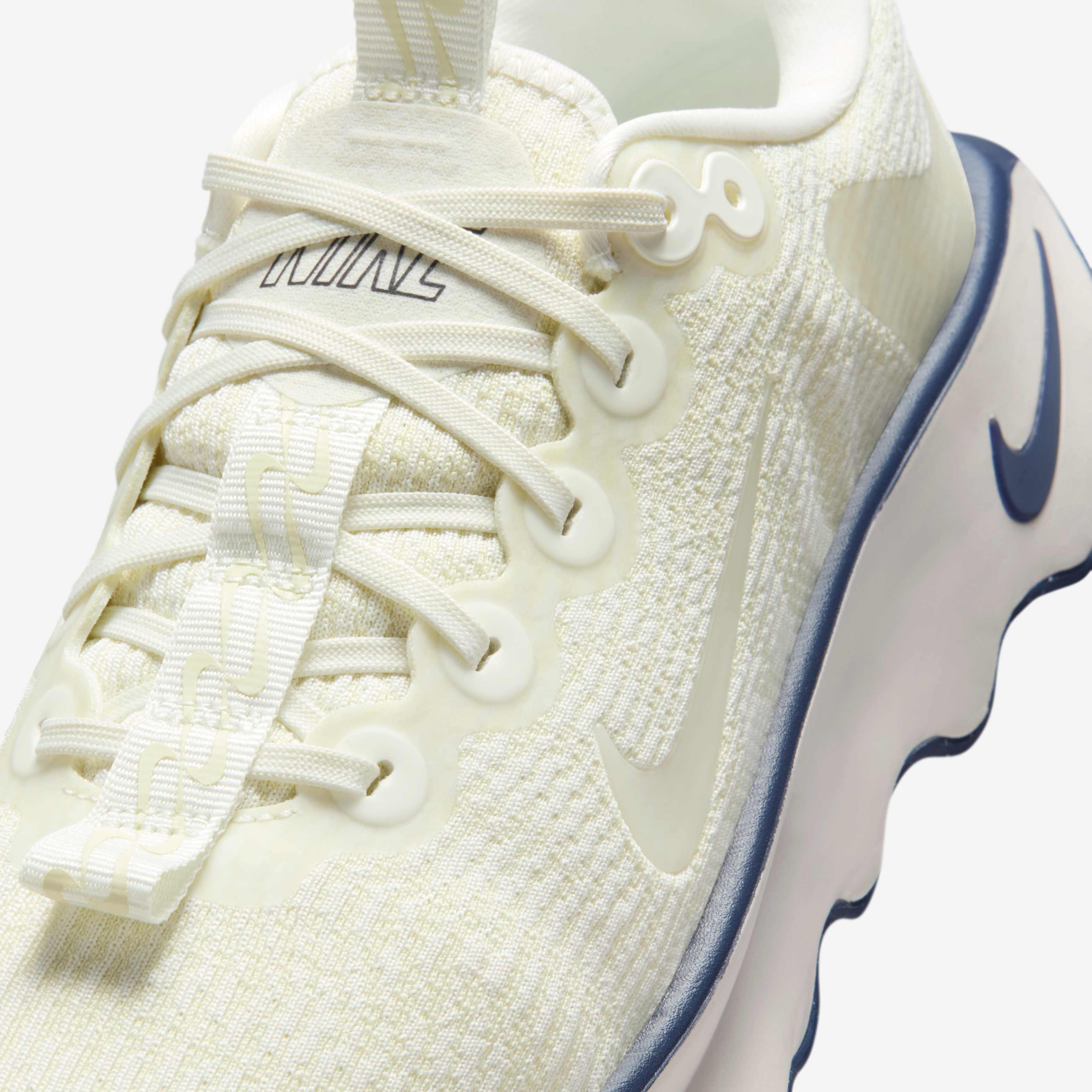 Nike Motiva image number 6