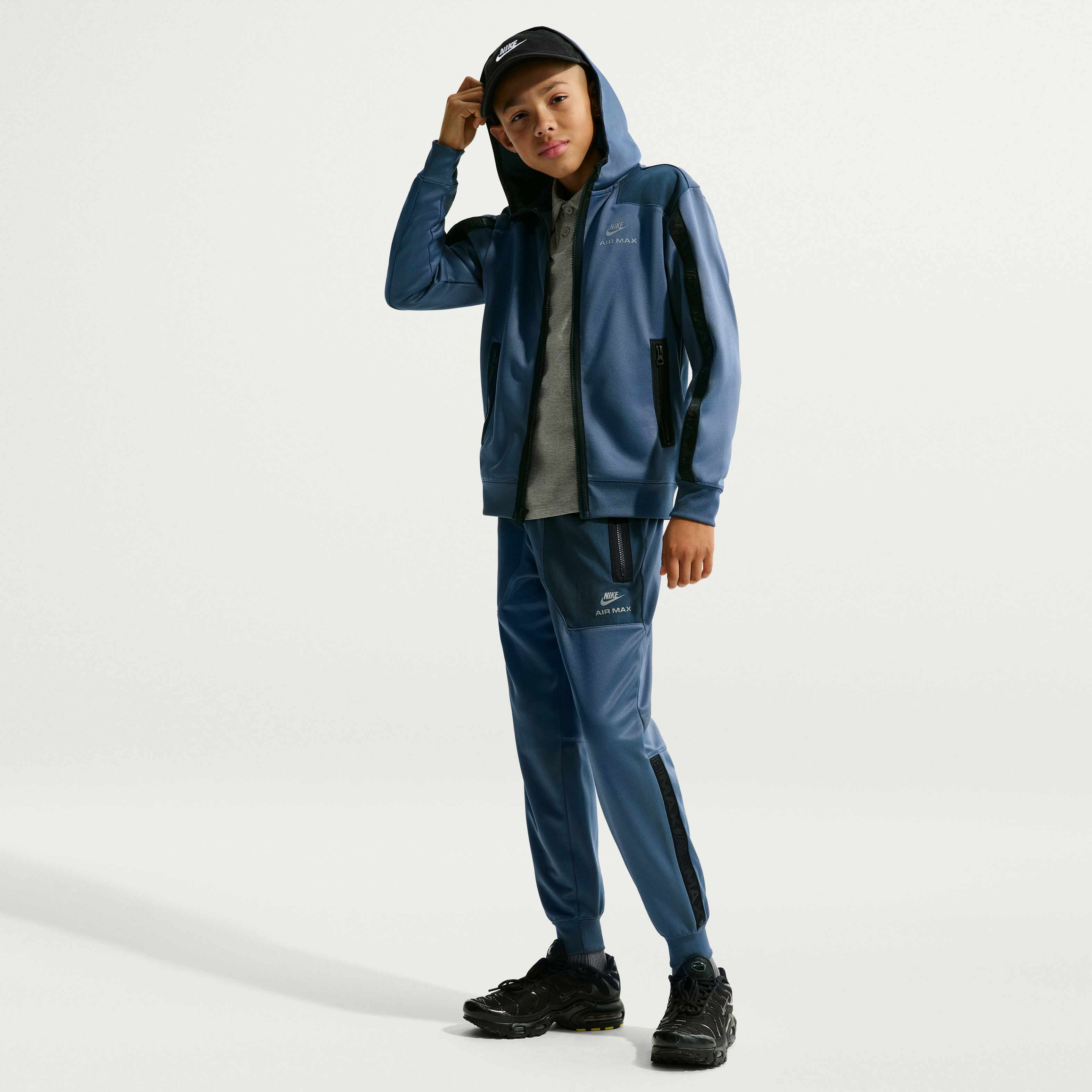 Nike Sportswear image number 0