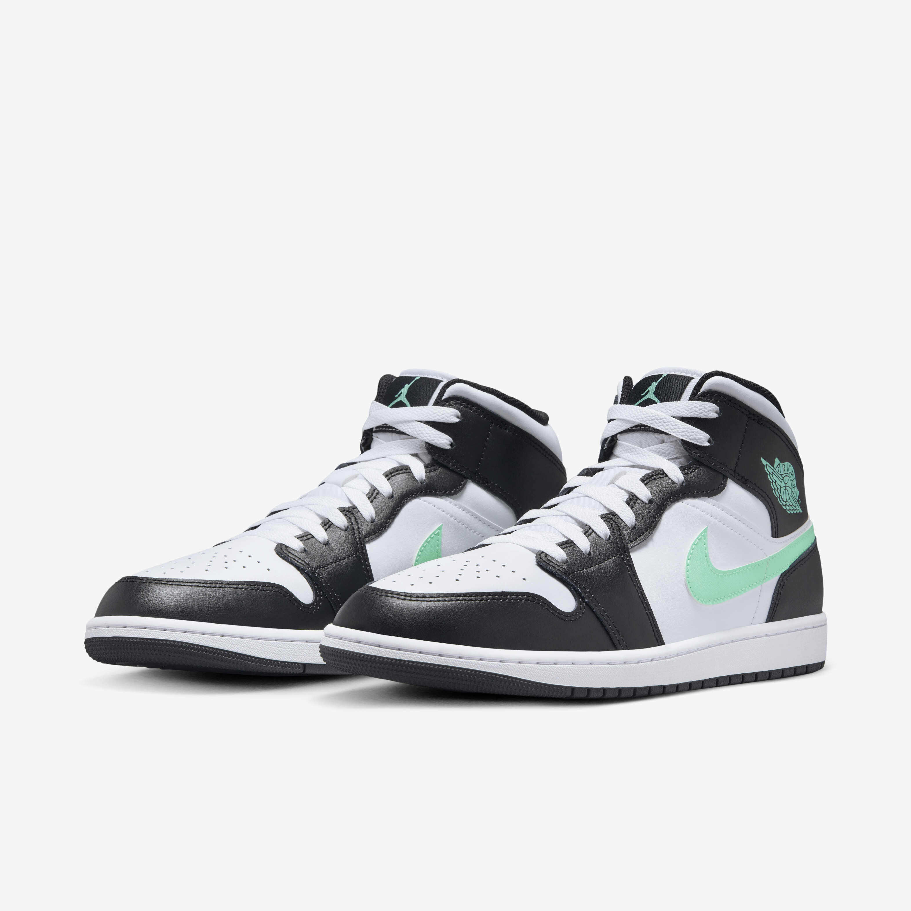 Air Jordan 1 Mid image number 4