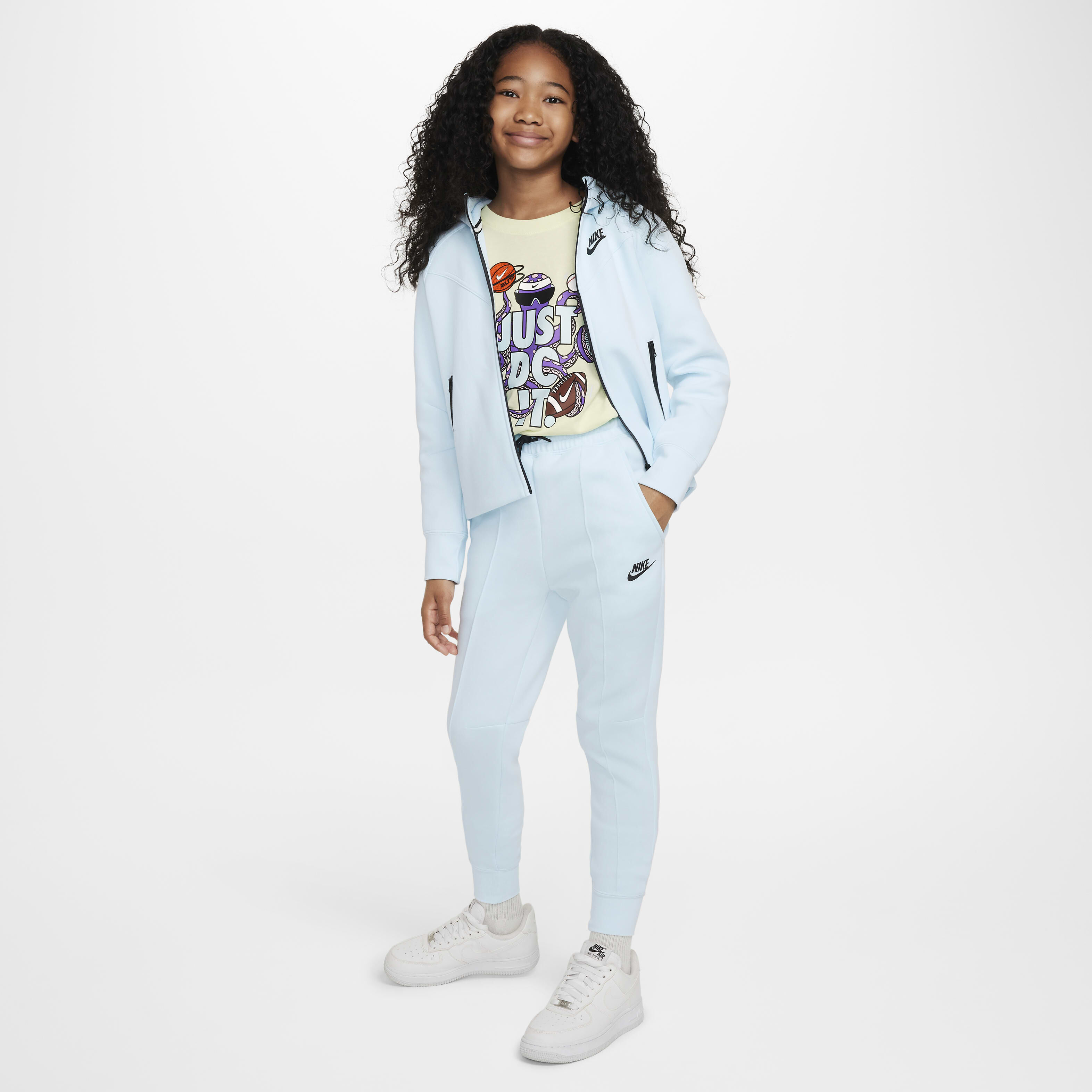 Nike Sportswear Tech Fleece image number 6