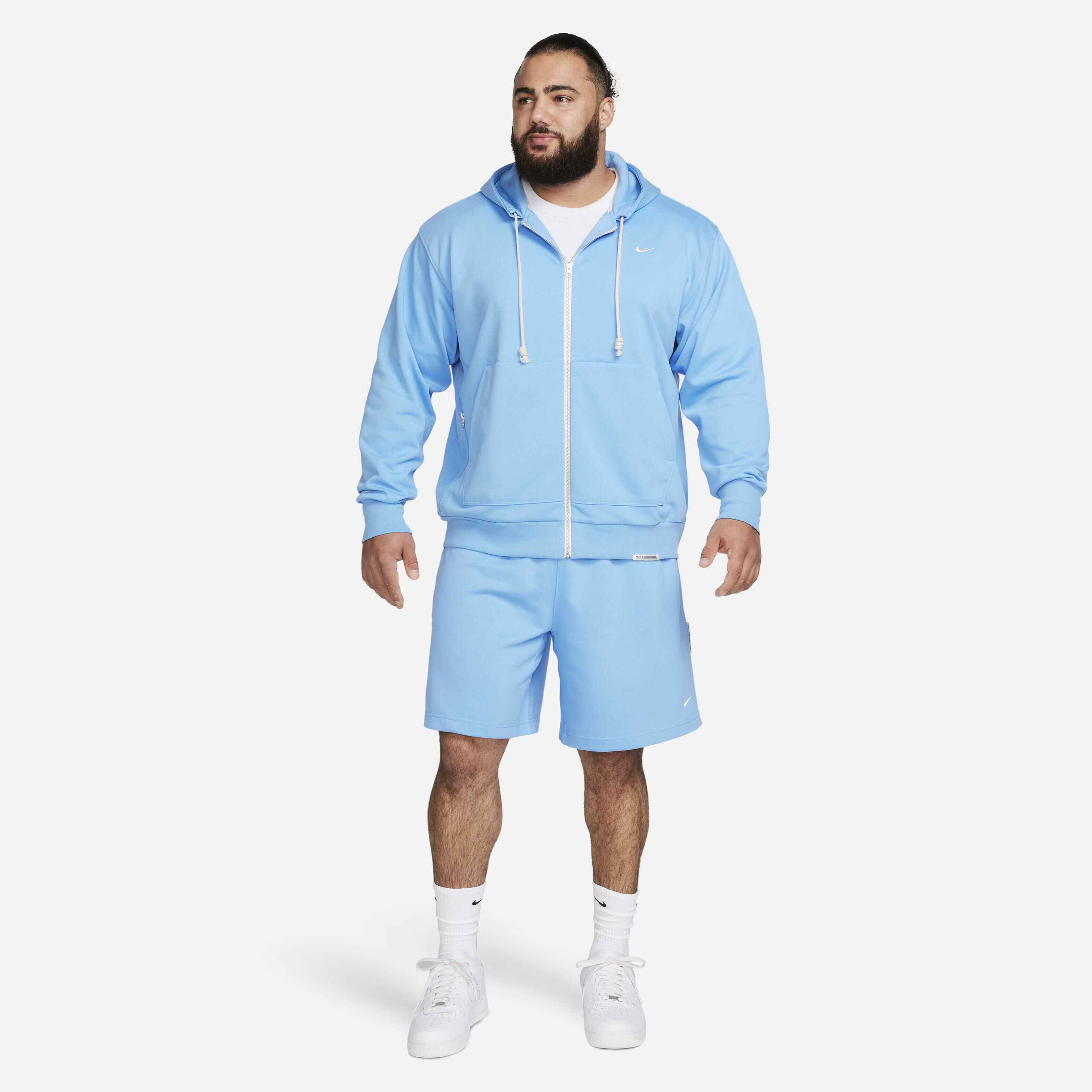 Nike Standard Issue image number 18