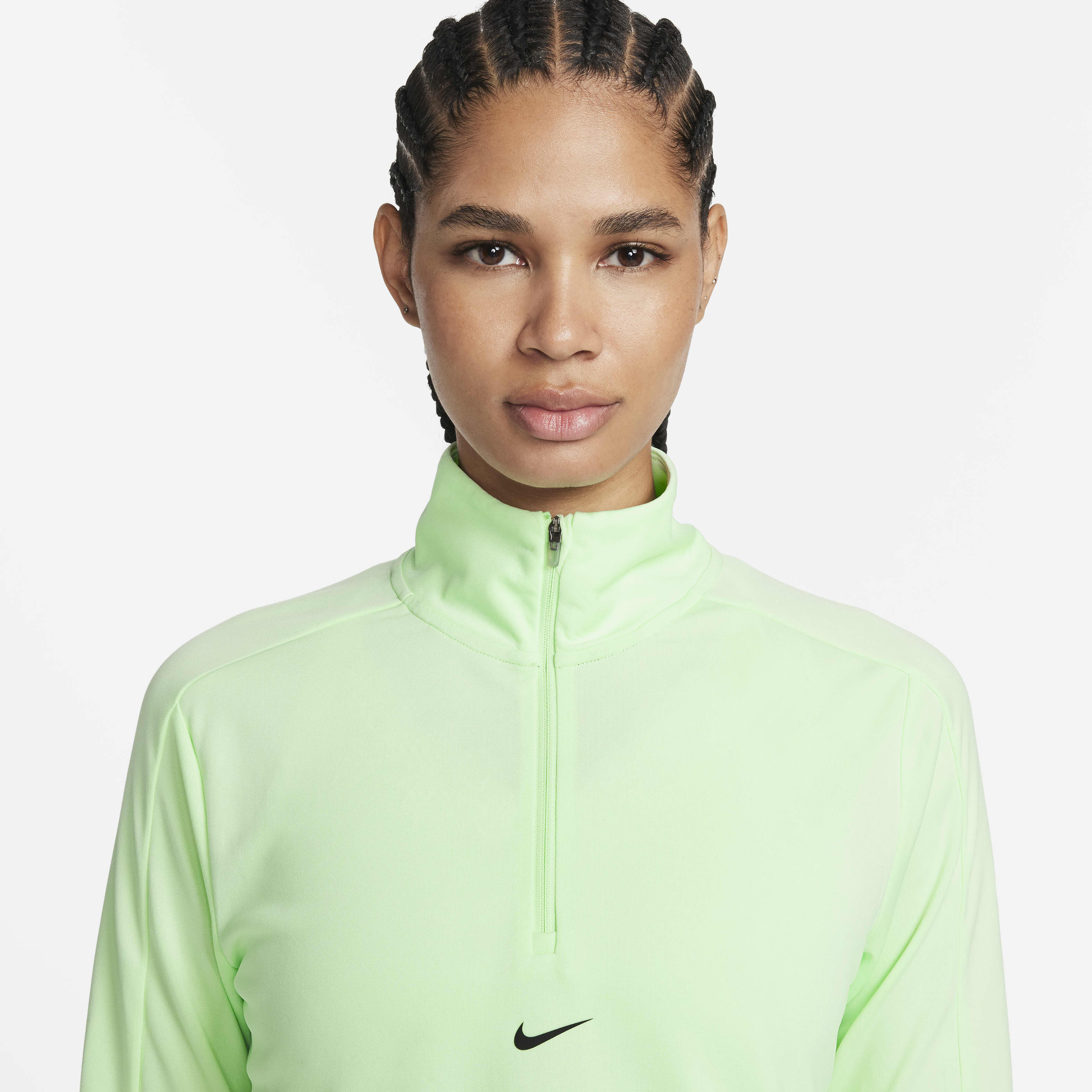 نايكي بيسر image number 2