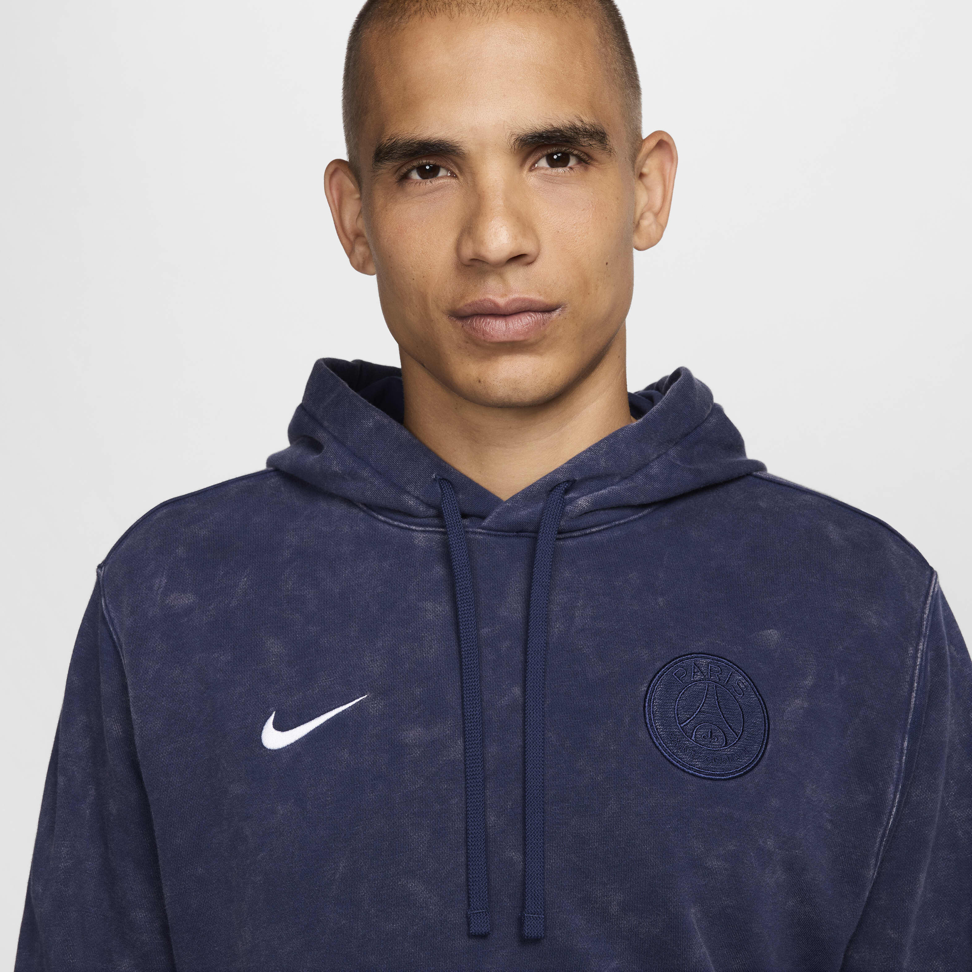 Paris Saint-Germain Club image number 2