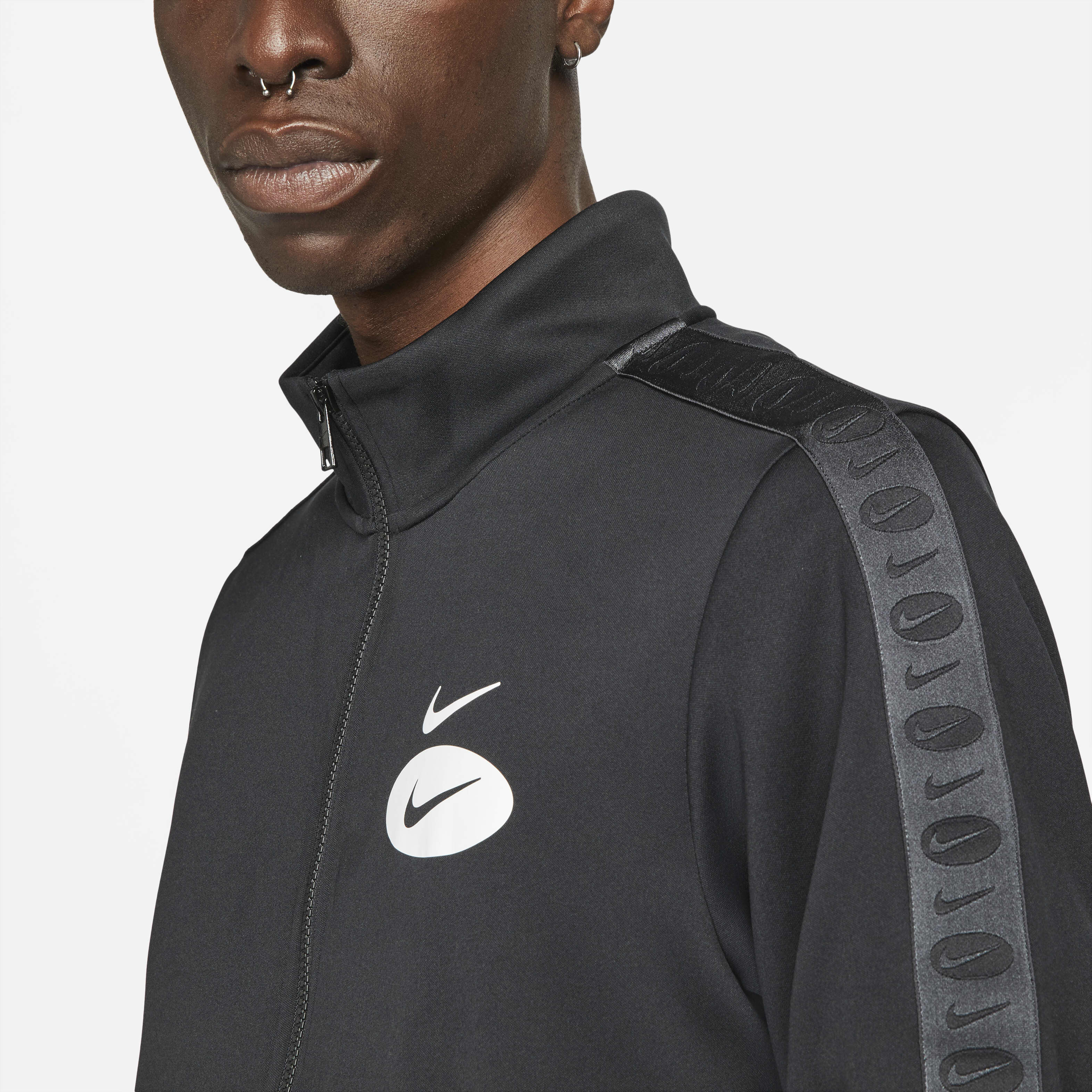 Nike Sportswear Swoosh League image number 2