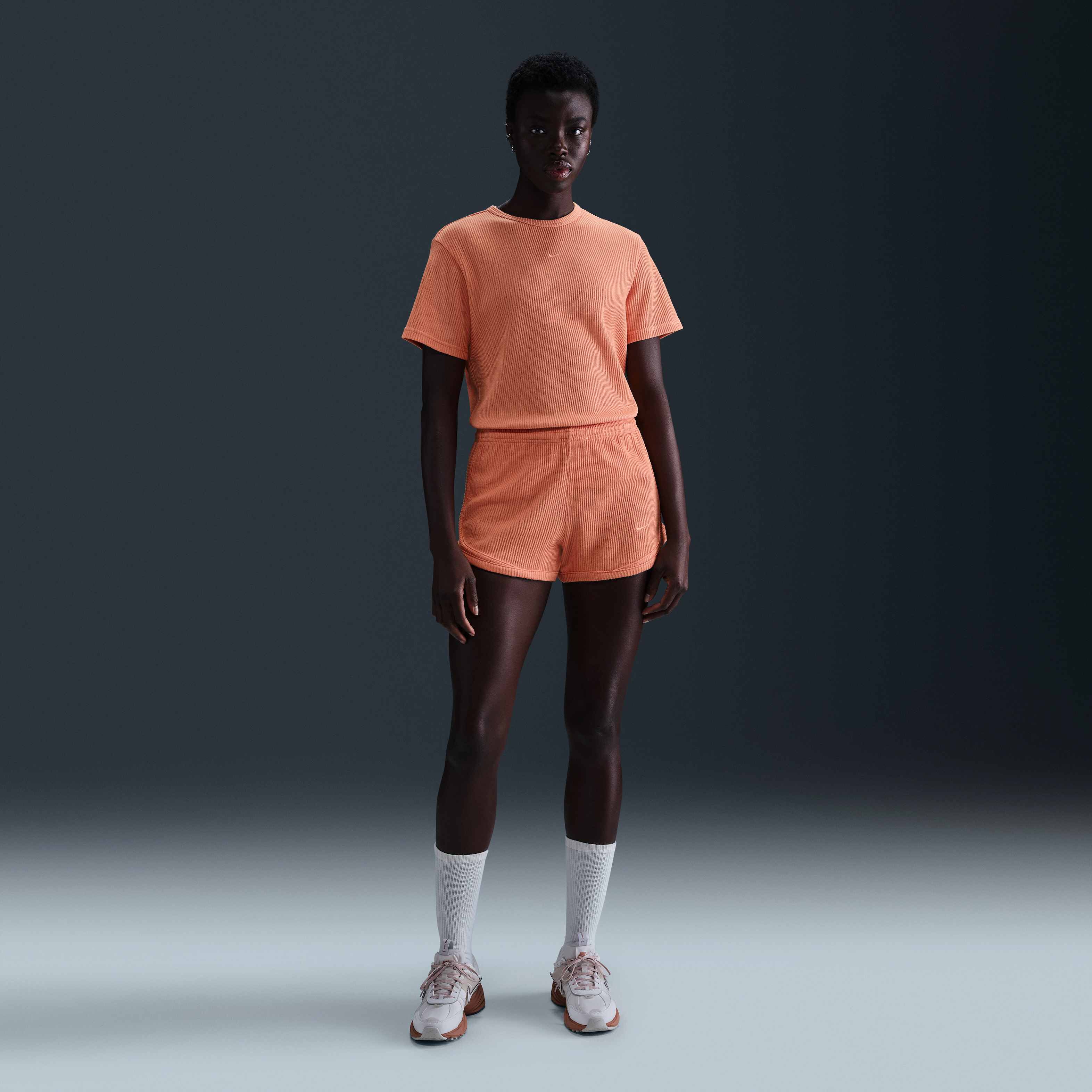 ★ Nike★ Sportswear Chill Waffle Loose Short Sleeve Top W NIKE SPORTSWEAR CHILL WAFFLE WOMEN'S LOOSE SHORT-SLEEVE TOP