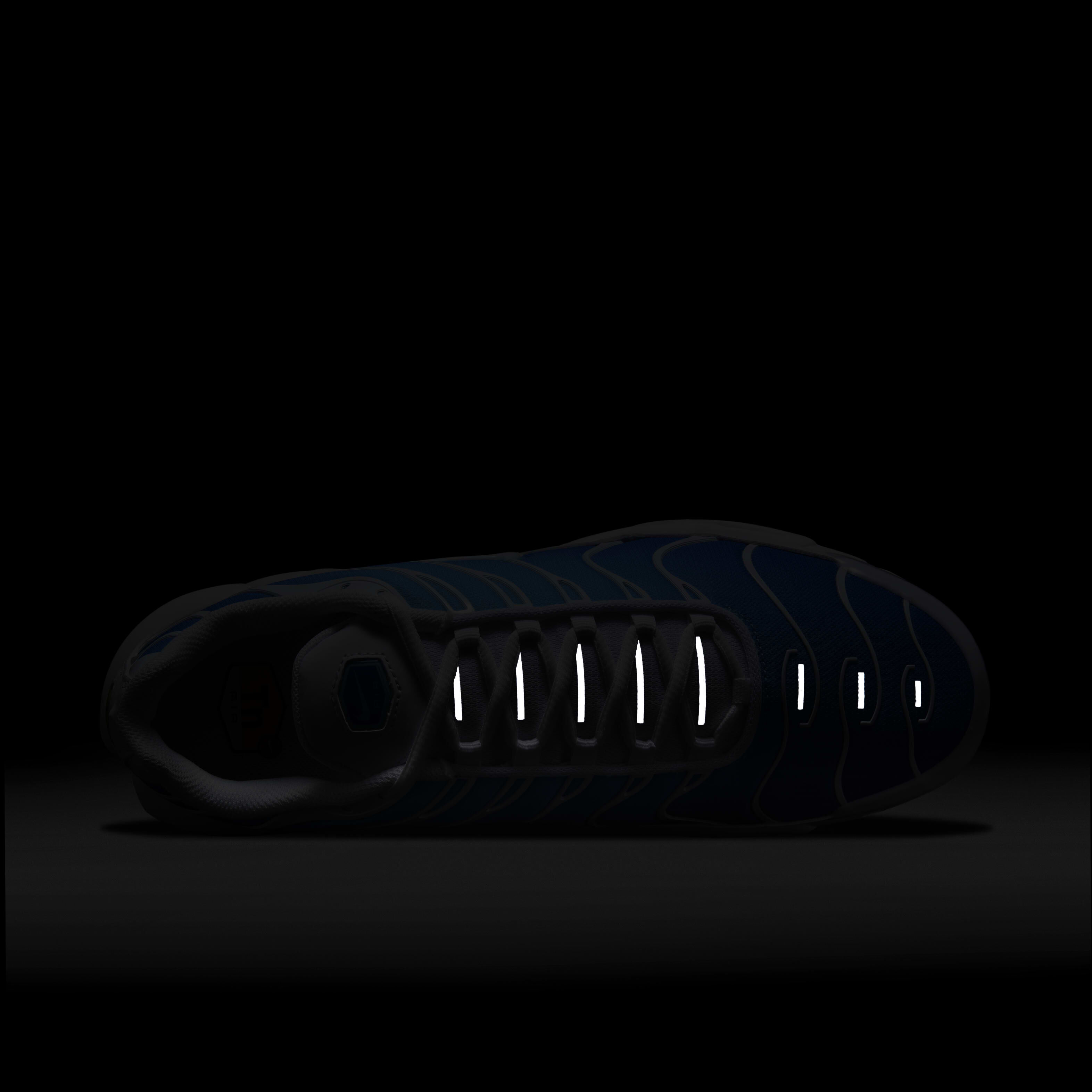 Nike Air Max Plus image number 8