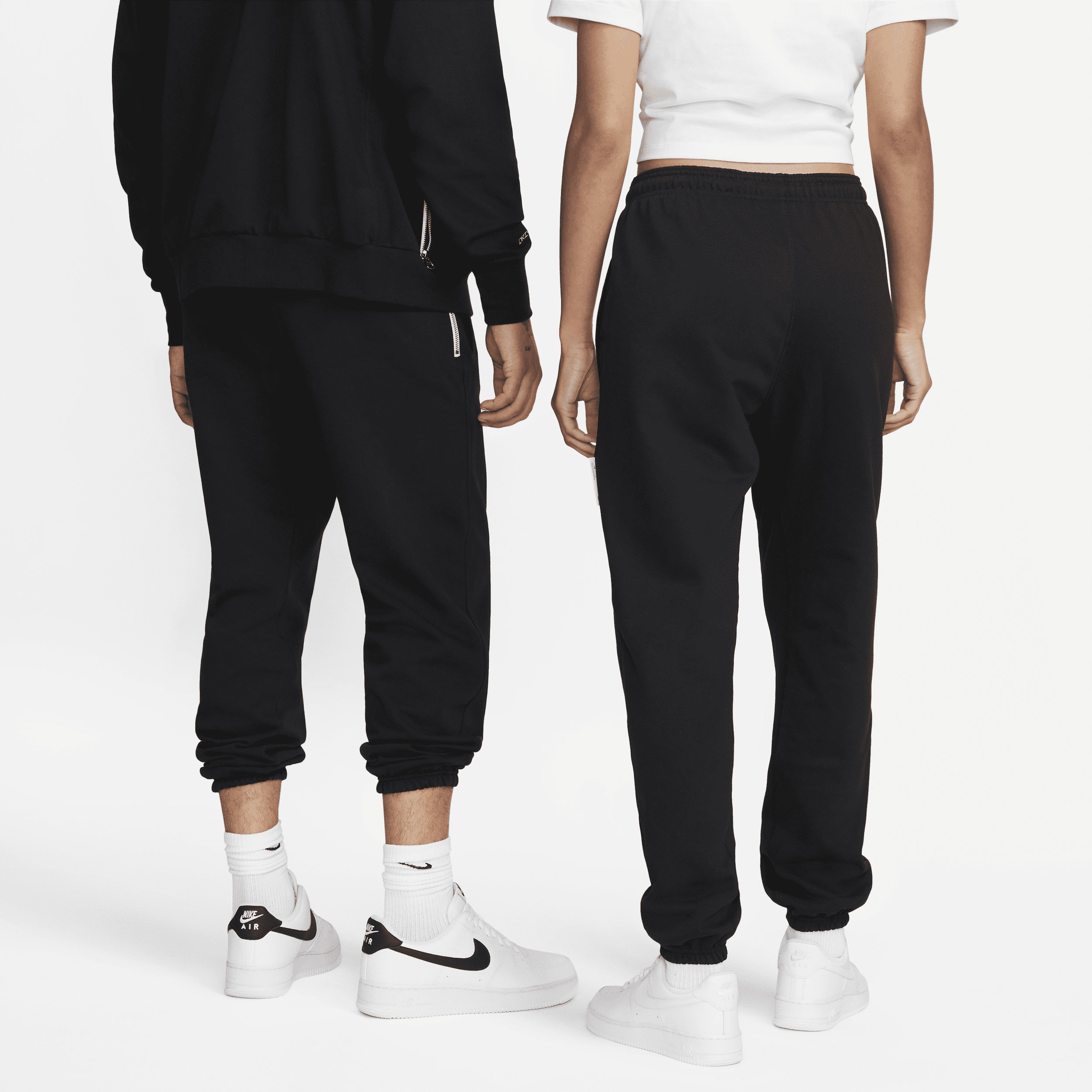 nike basketball standard issue joggers