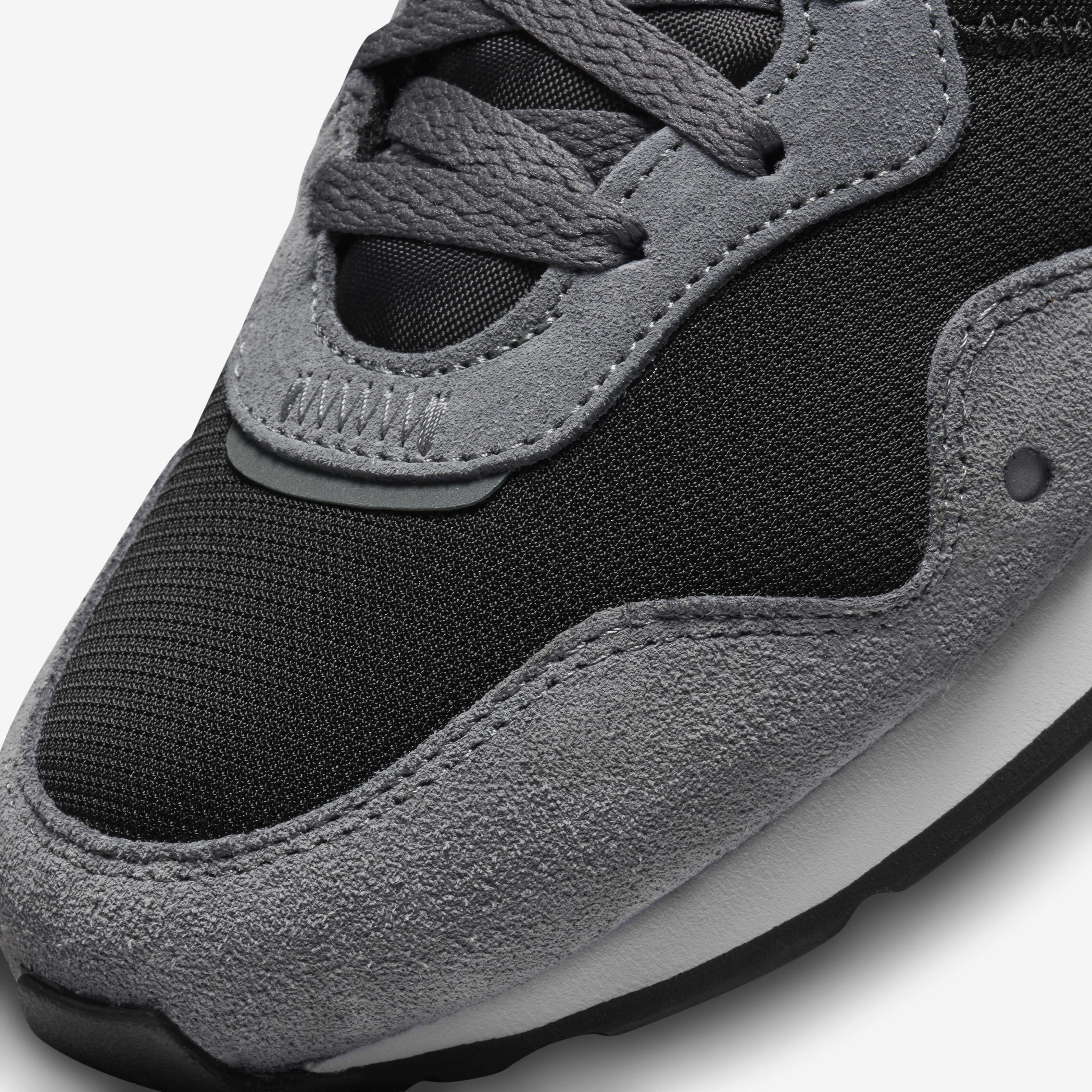 Nike Venture Runner image number 6