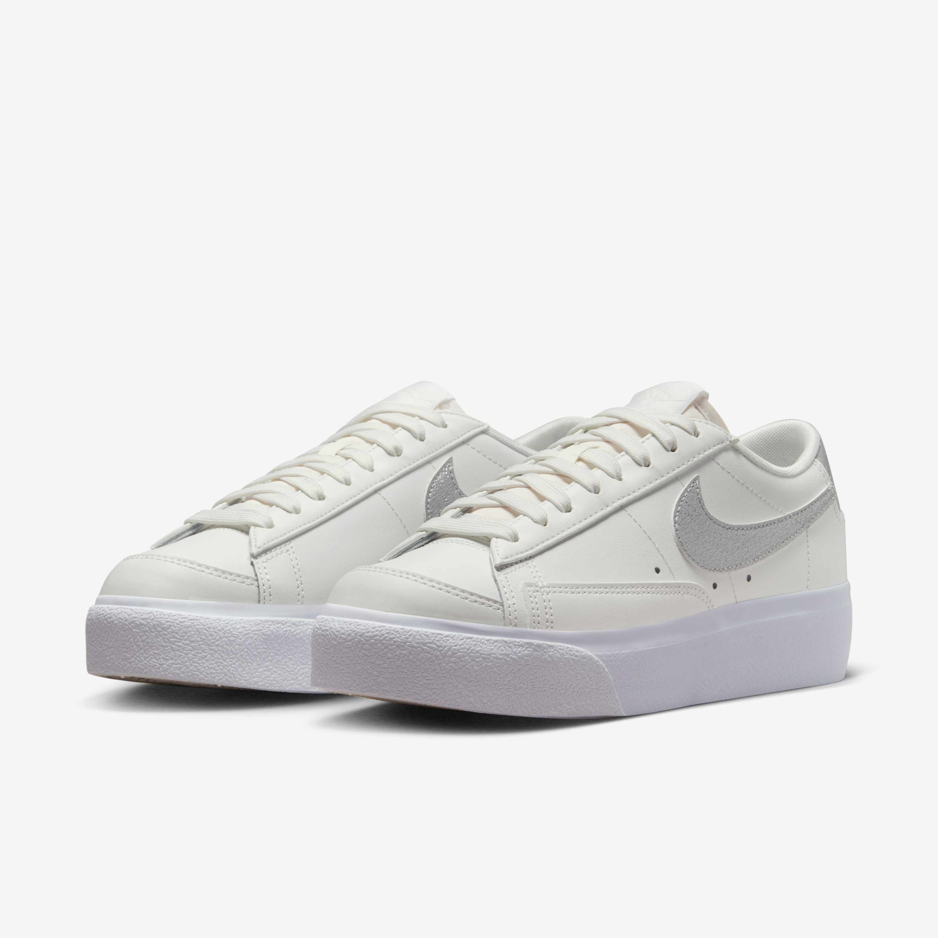 Nike Blazer Low Platform image number 5