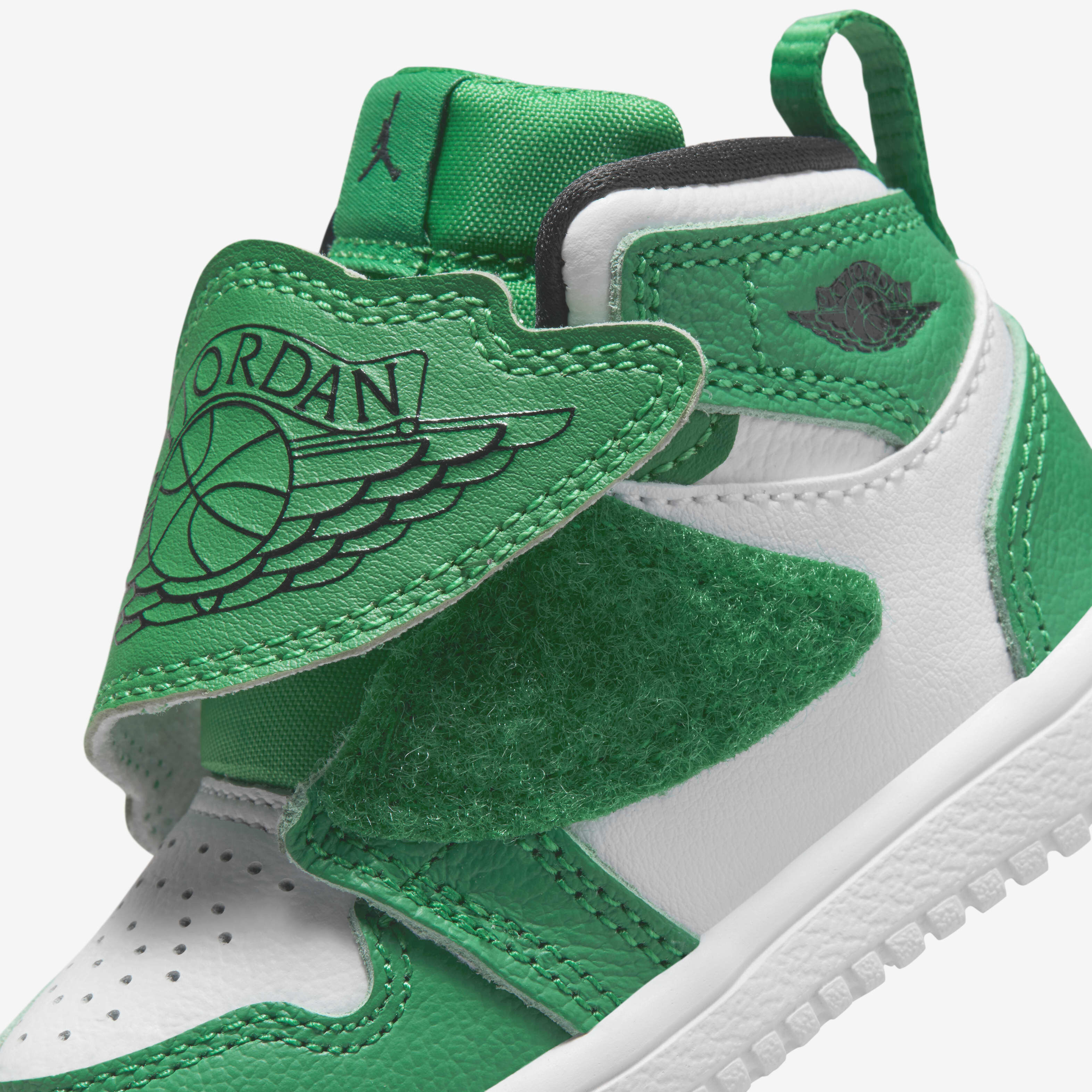 Sky Jordan 1 image number 7