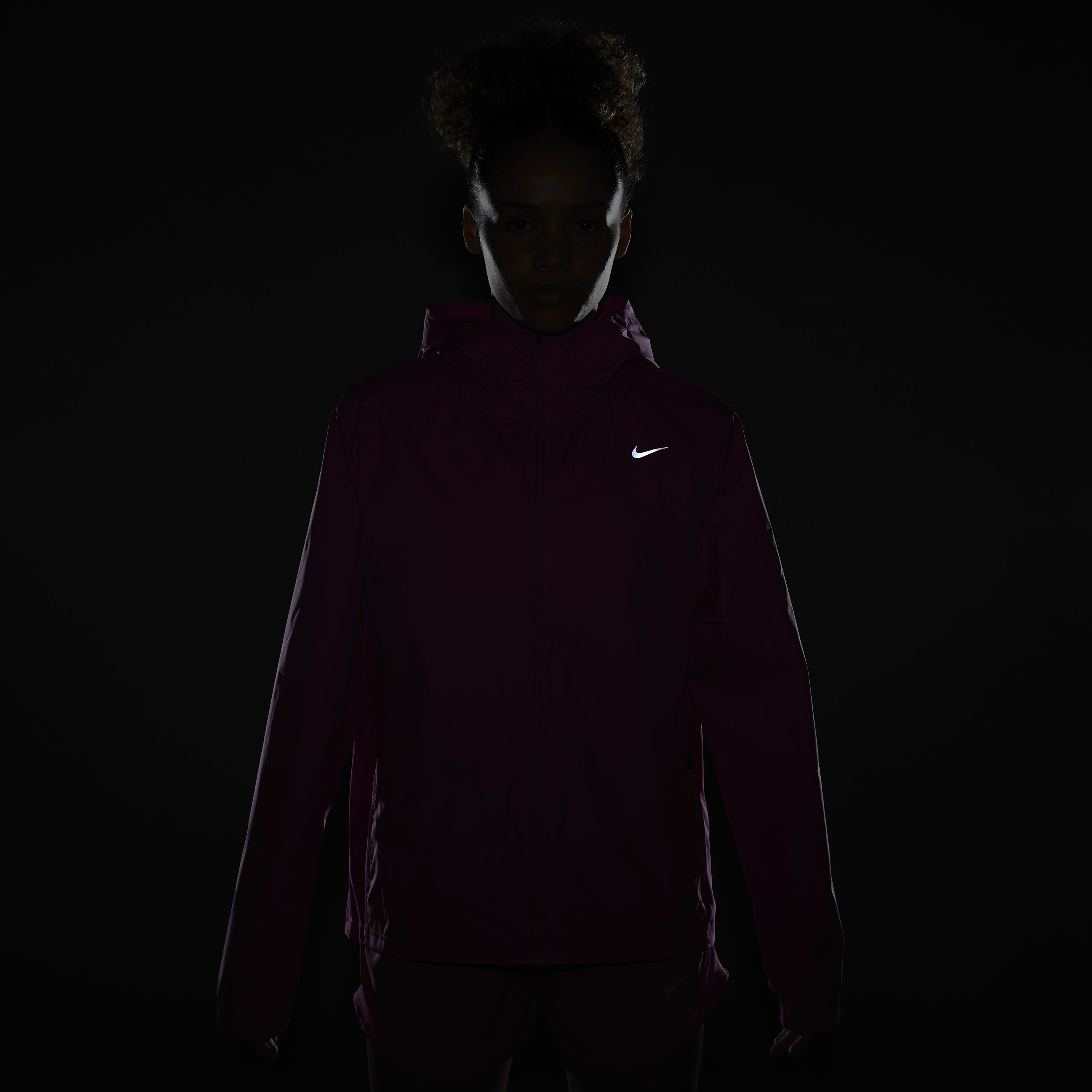 Nike Essential image number 6