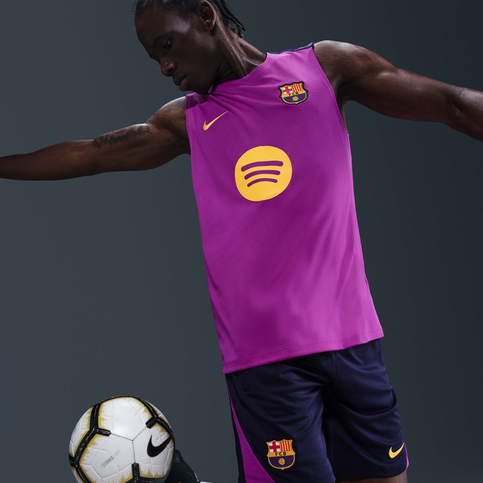 F.C. Barcelona Strike image number 2 F.C. Barcelona Strike image number 2