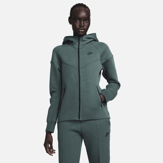 Green nike shop tracksuit womens