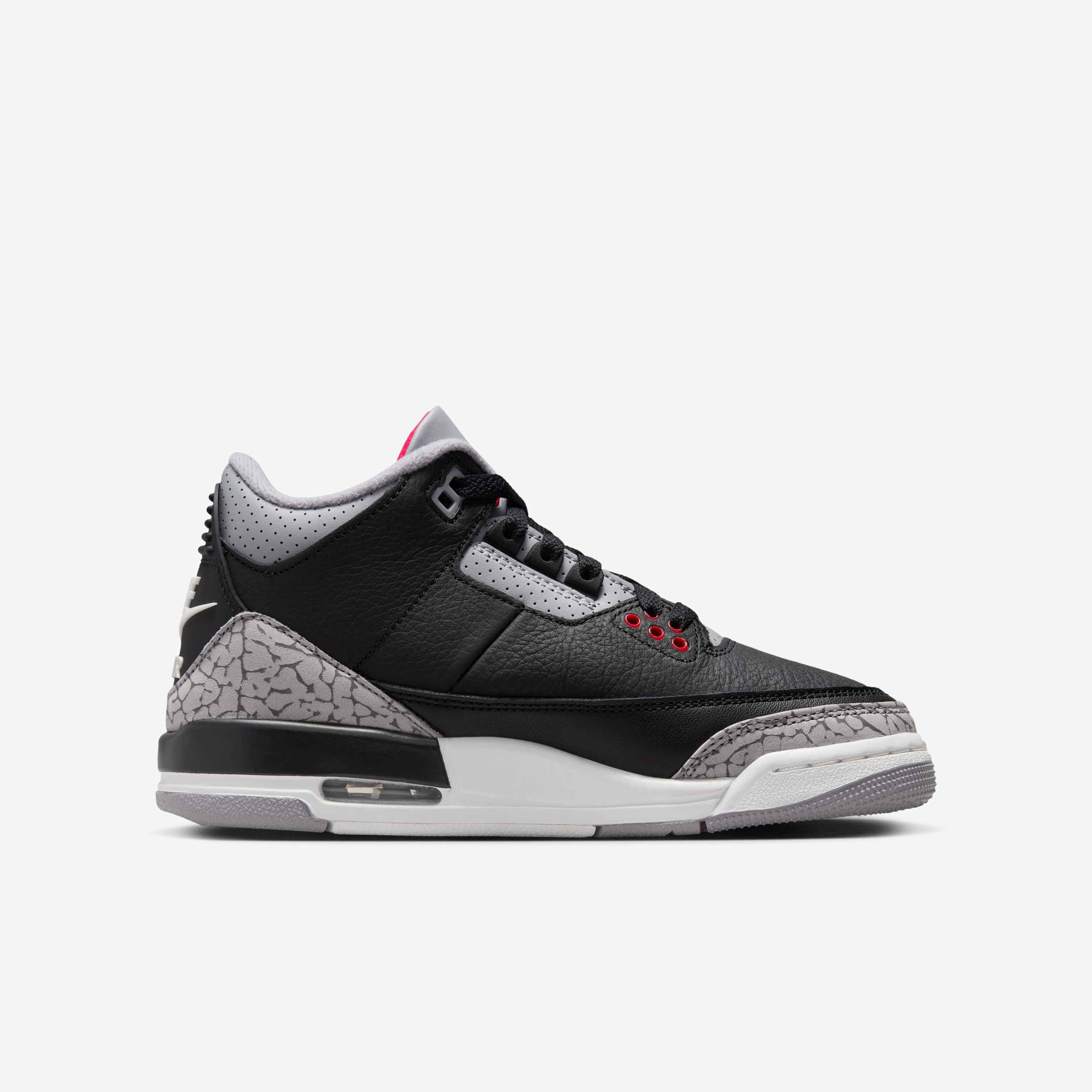 Air Jordan 3 Retro 'Medium Olive' image number 2
