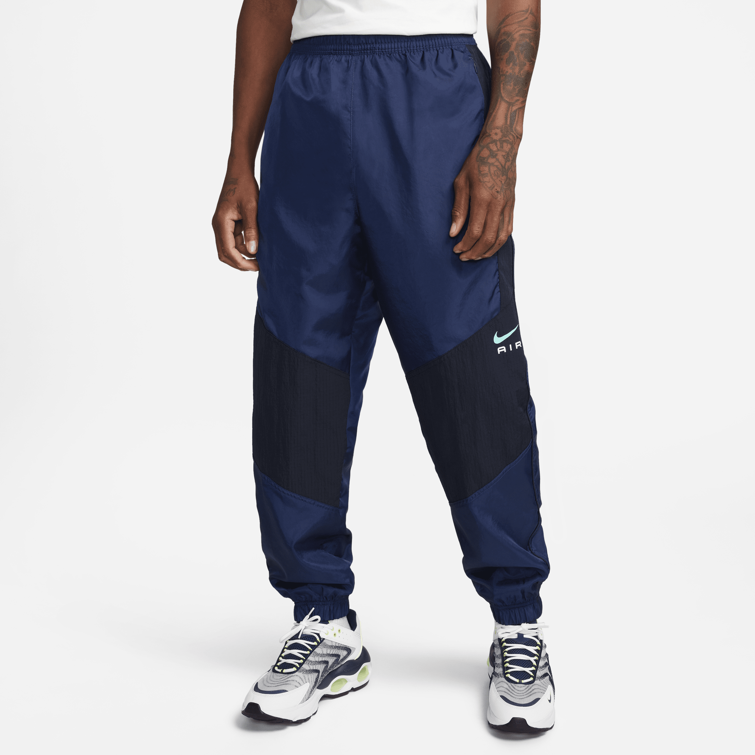 Shop Air Men s Woven Trousers Nike KSA
