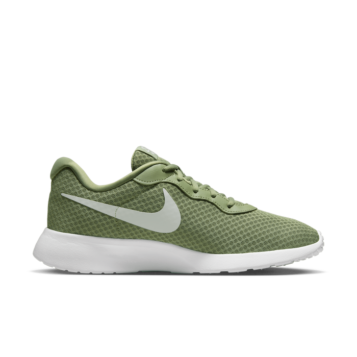 Shop Tanjun EasyOn Men s shoes Nike KSA