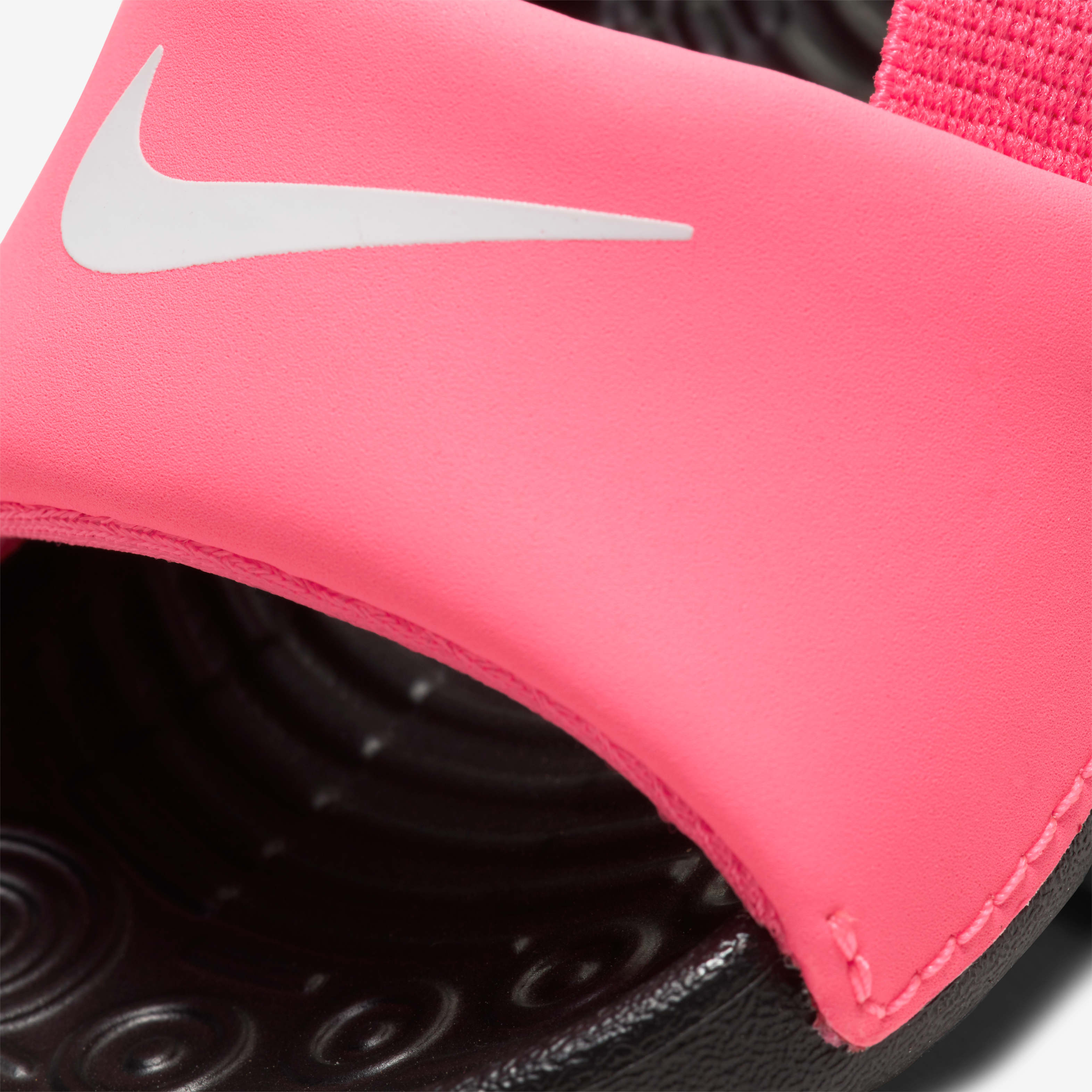 نايكي كاوا image number 5