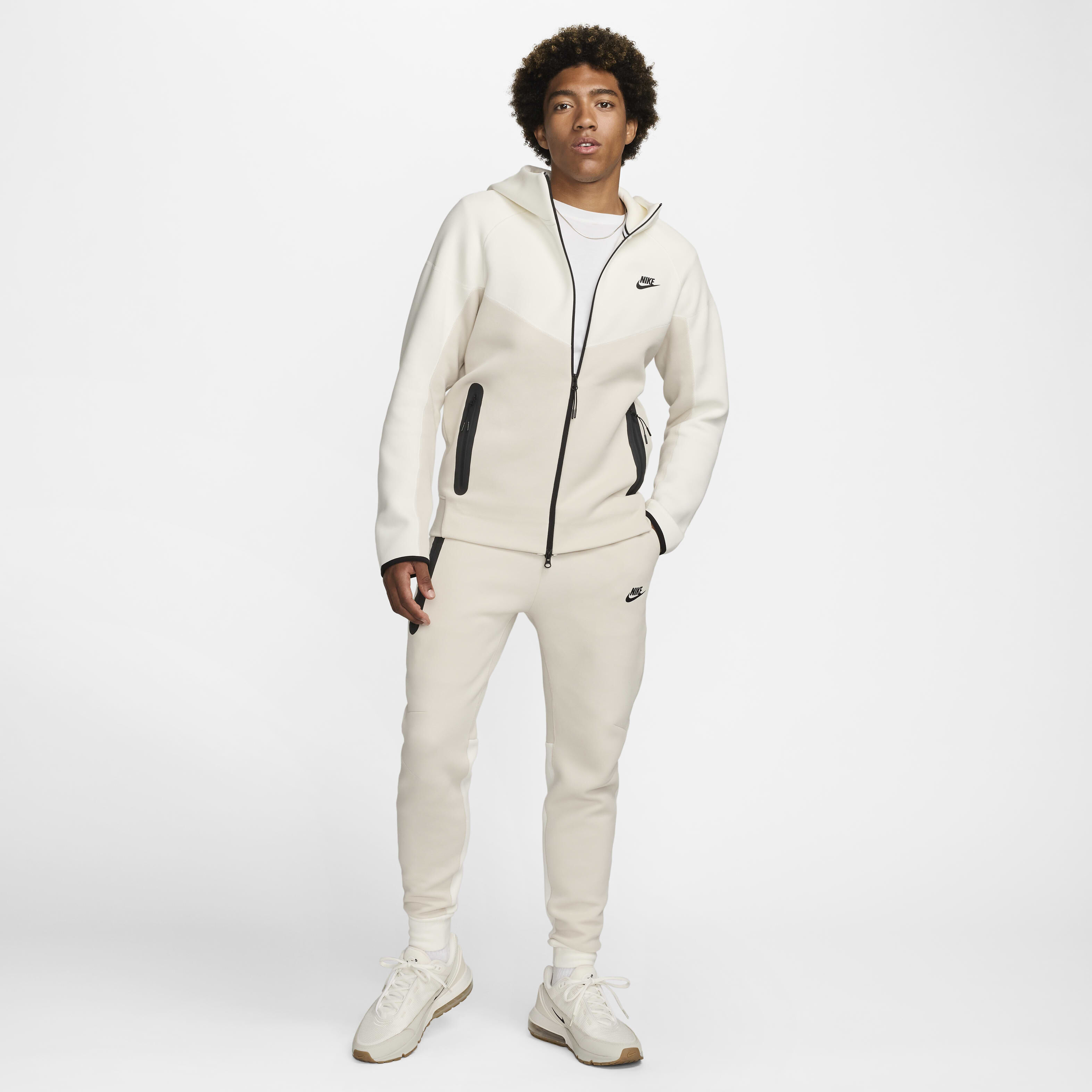 Nike Sportswear Tech Fleece image number 8