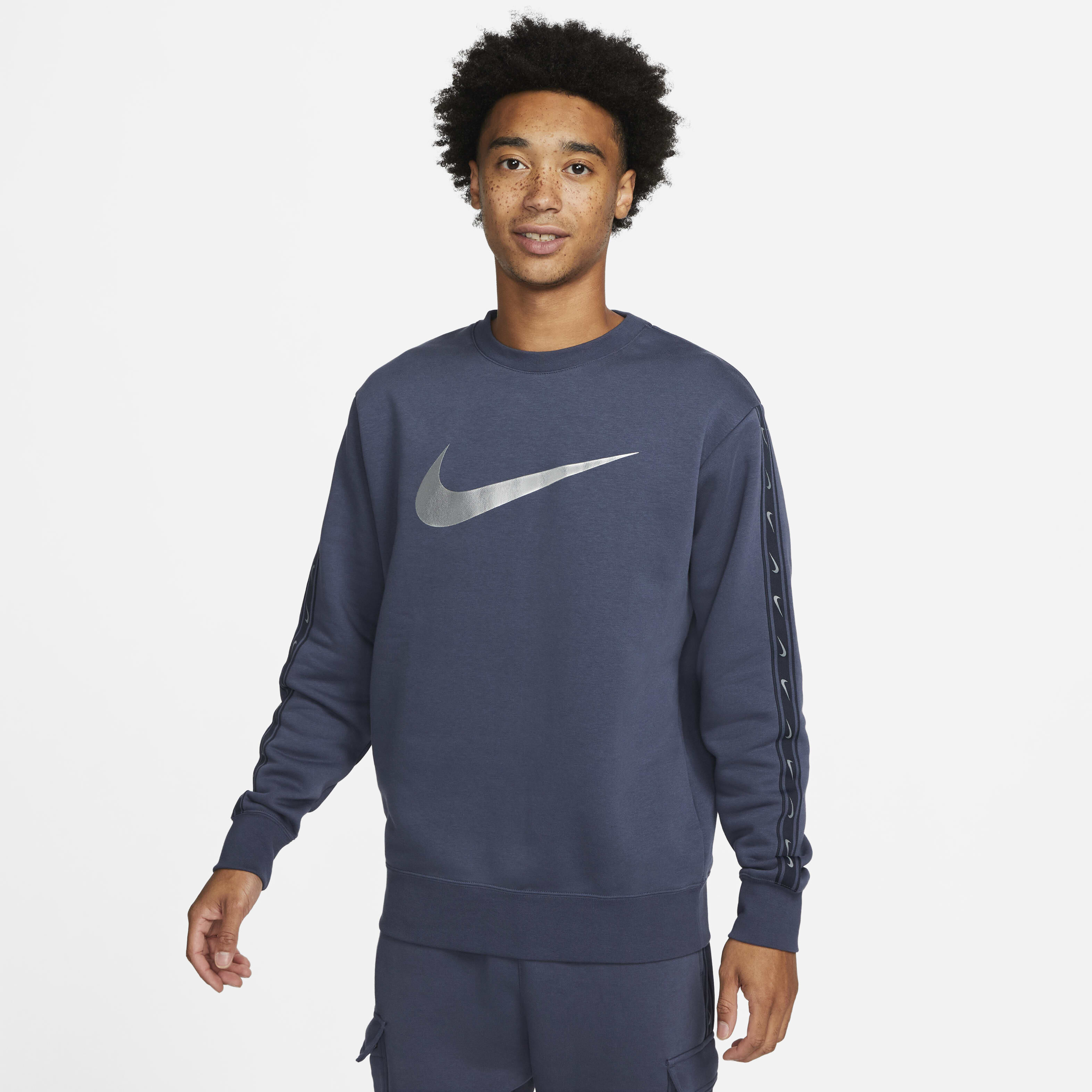 Nike Sportswear Repeat image number 0