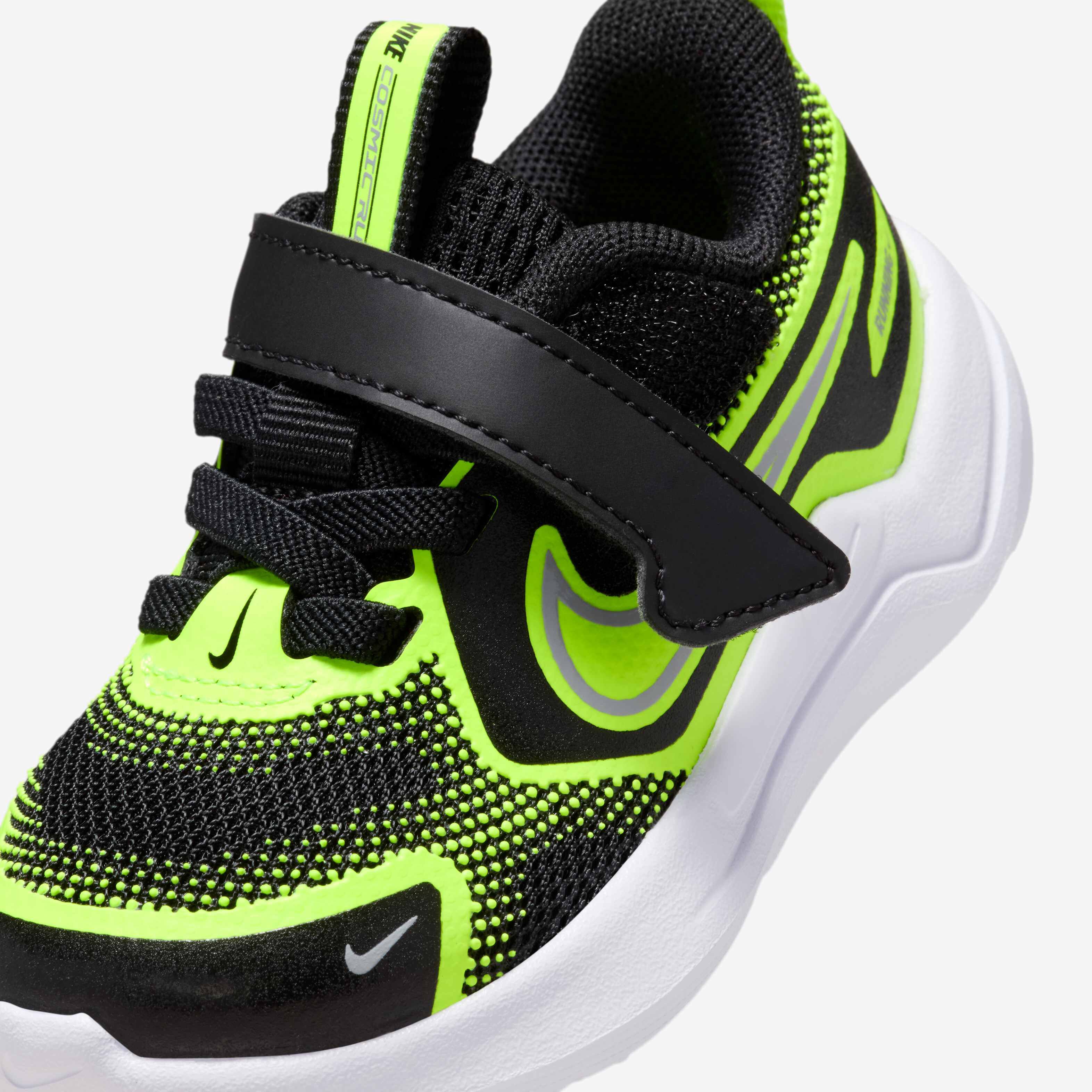 Nike Cosmic Runner image number 6