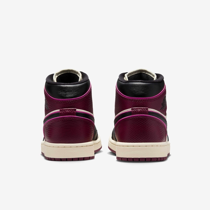 Air Jordan 1 Mid SE image number 5 Air Jordan 1 Mid SE image number 5