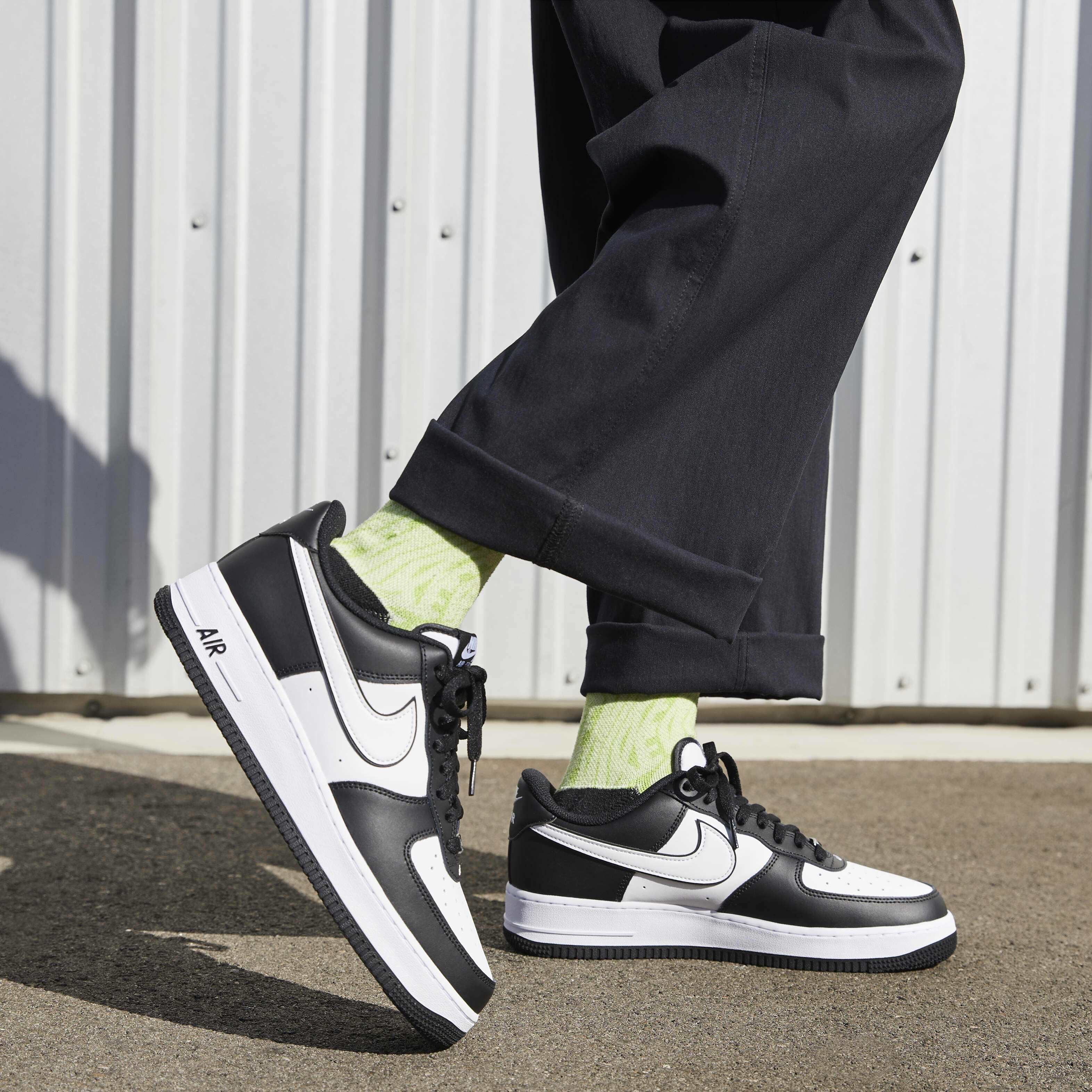 What type of shoes are 'air force 1 outlet
