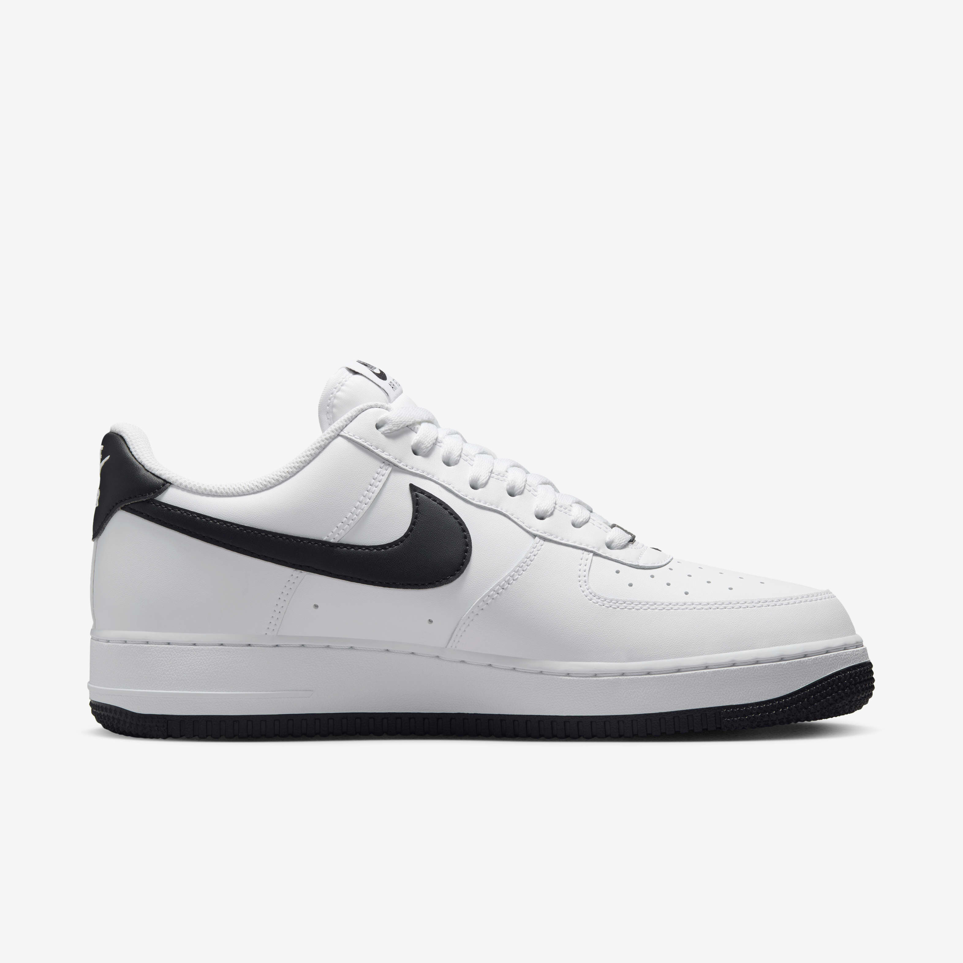 Buy Nike Air Force 1 07 Men s Shoes Nike Saudi Official