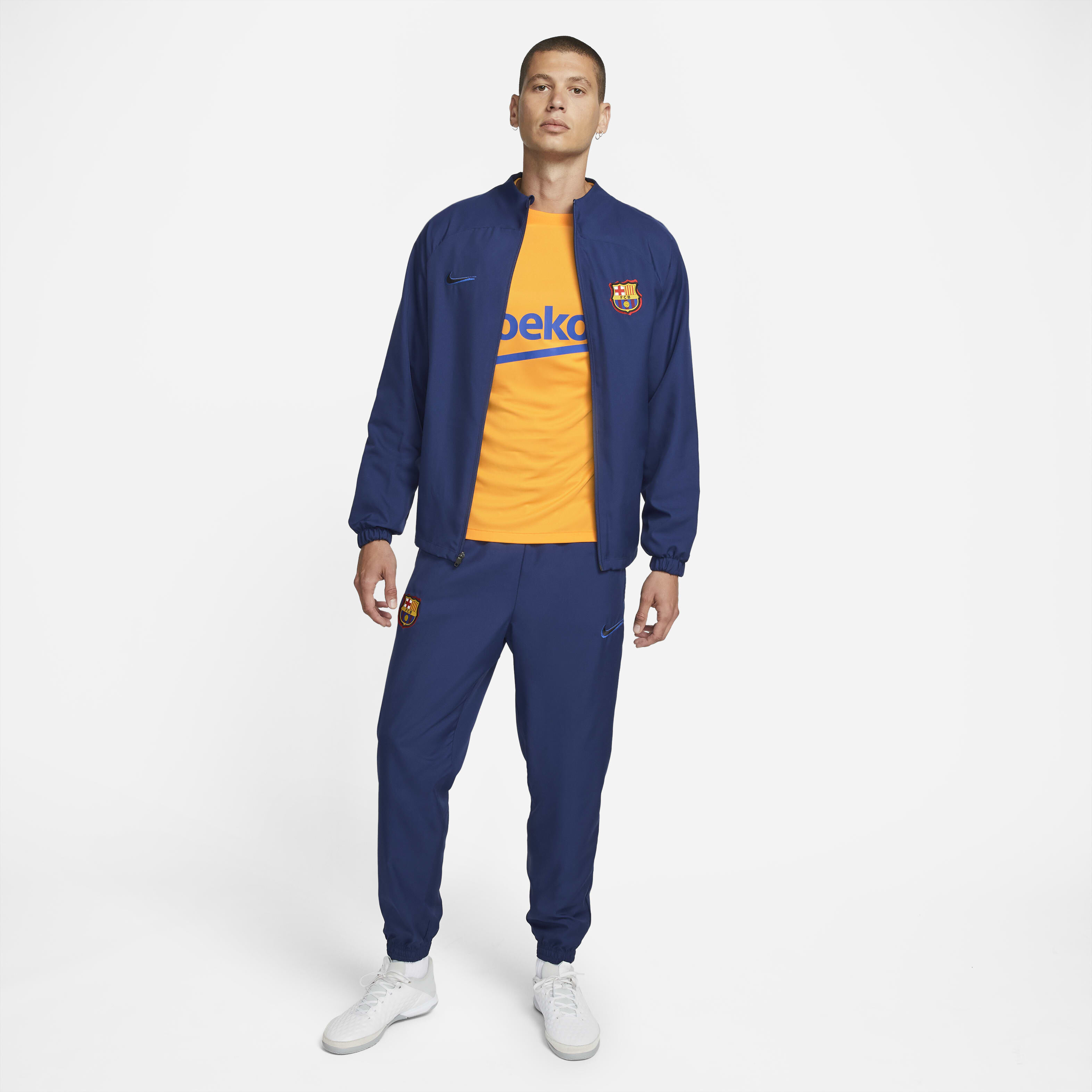 F.C. Barcelona Academy Pro image number 7