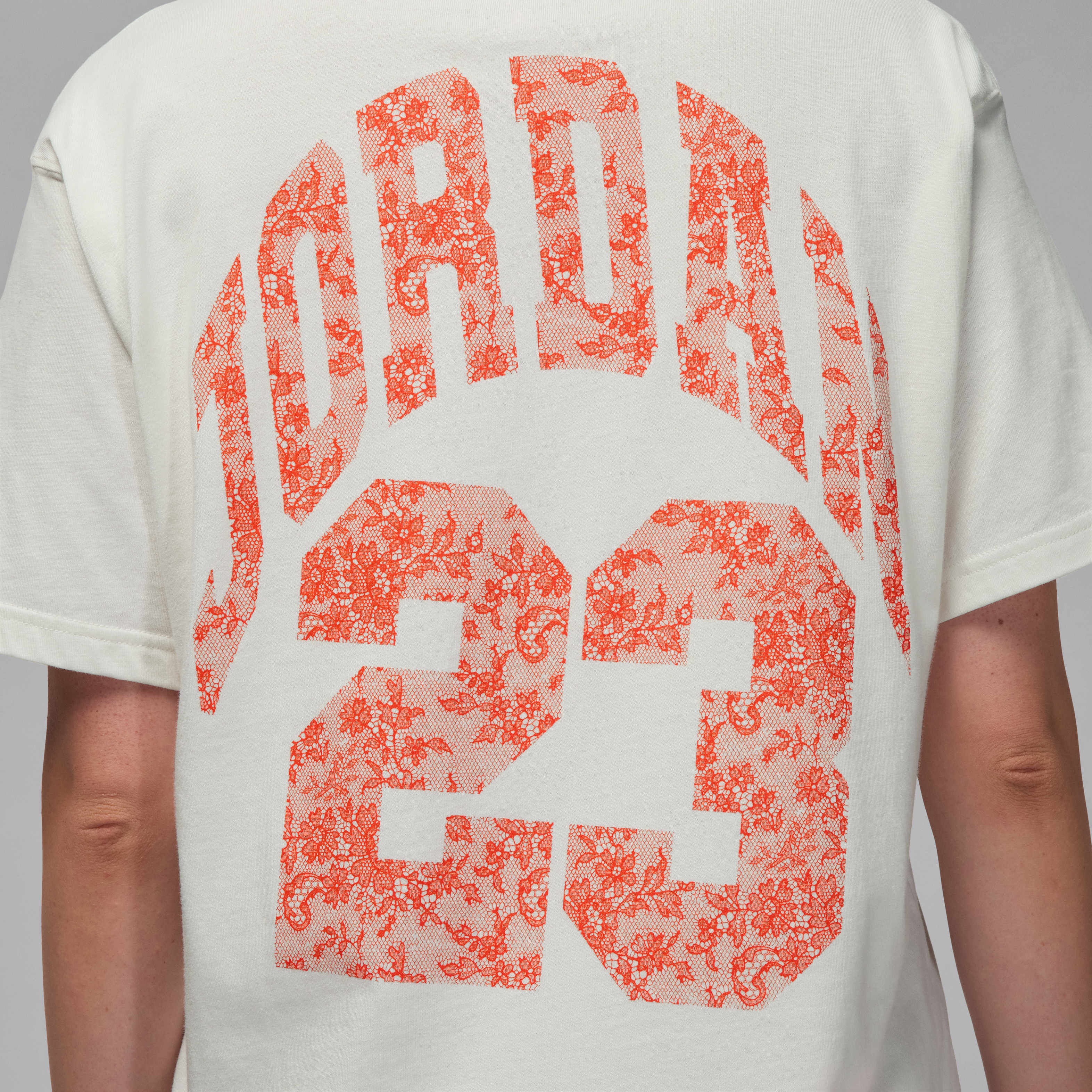 Jordan Brooklyn image number 4