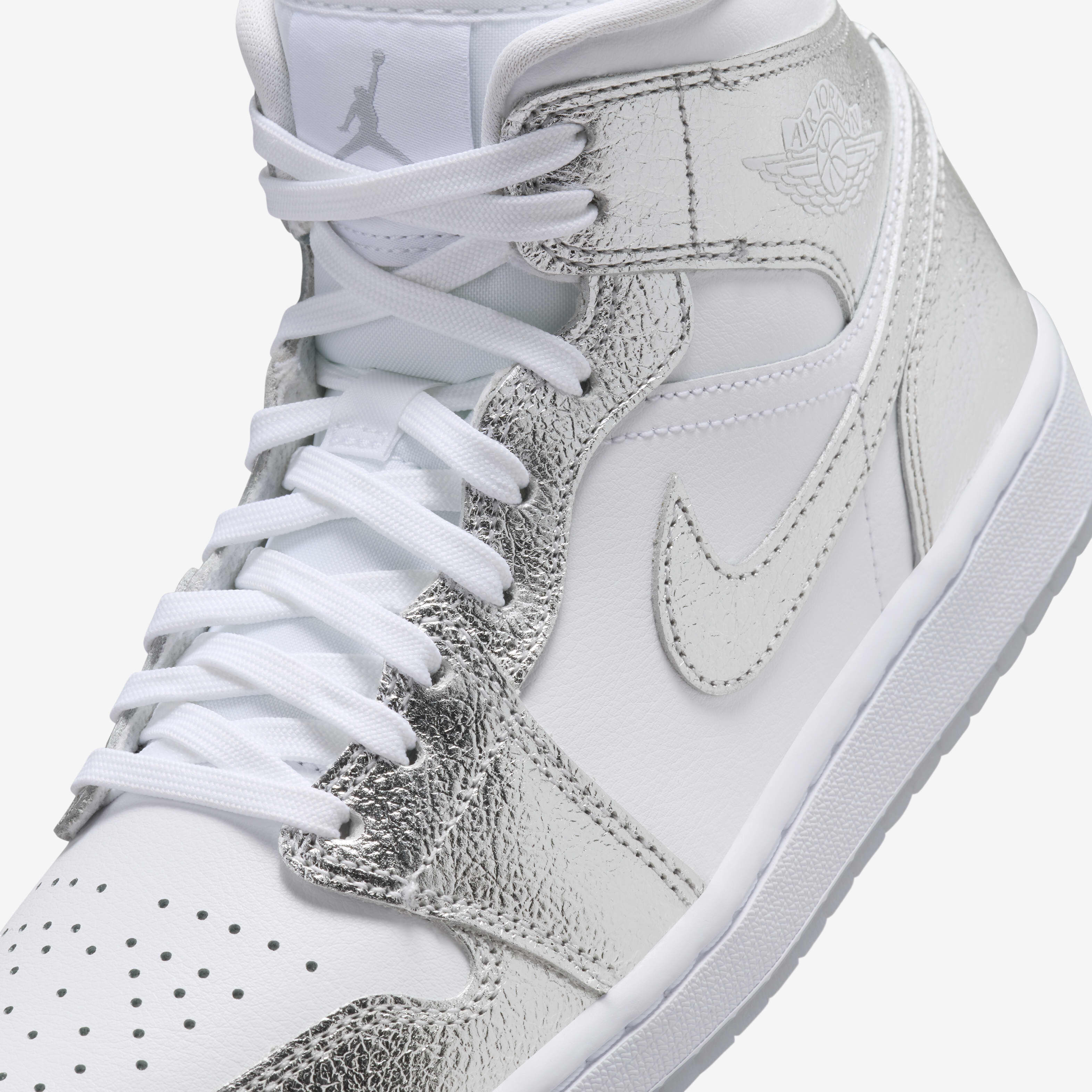 シューズ(女性用) NIKEWMNSAIRJORDAN1 MID SE white/aluminum Buy Air Jordan 1 Mid SE Women's Shoes - White/Wolf Grey