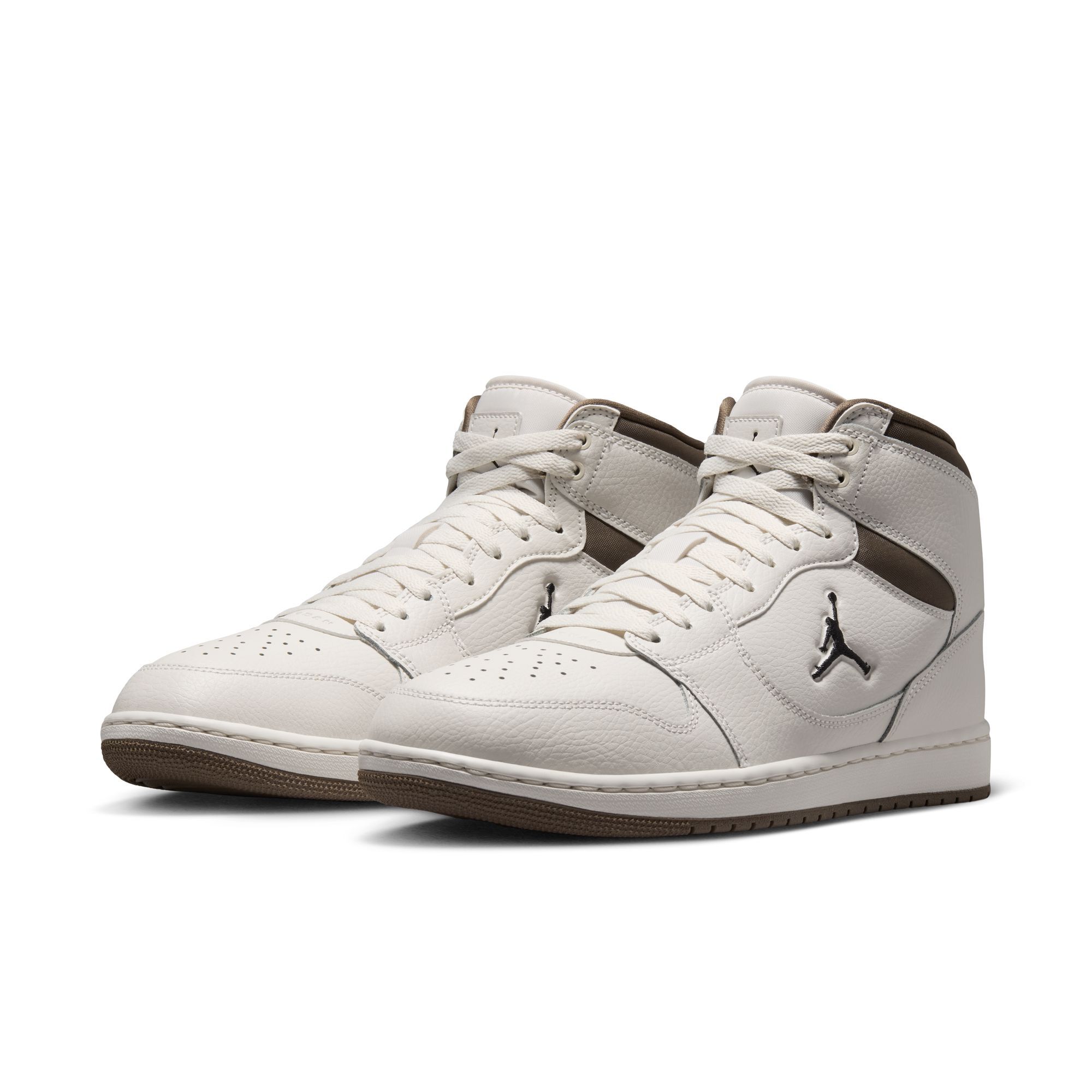 Jordan Court Connect Mid image number 2