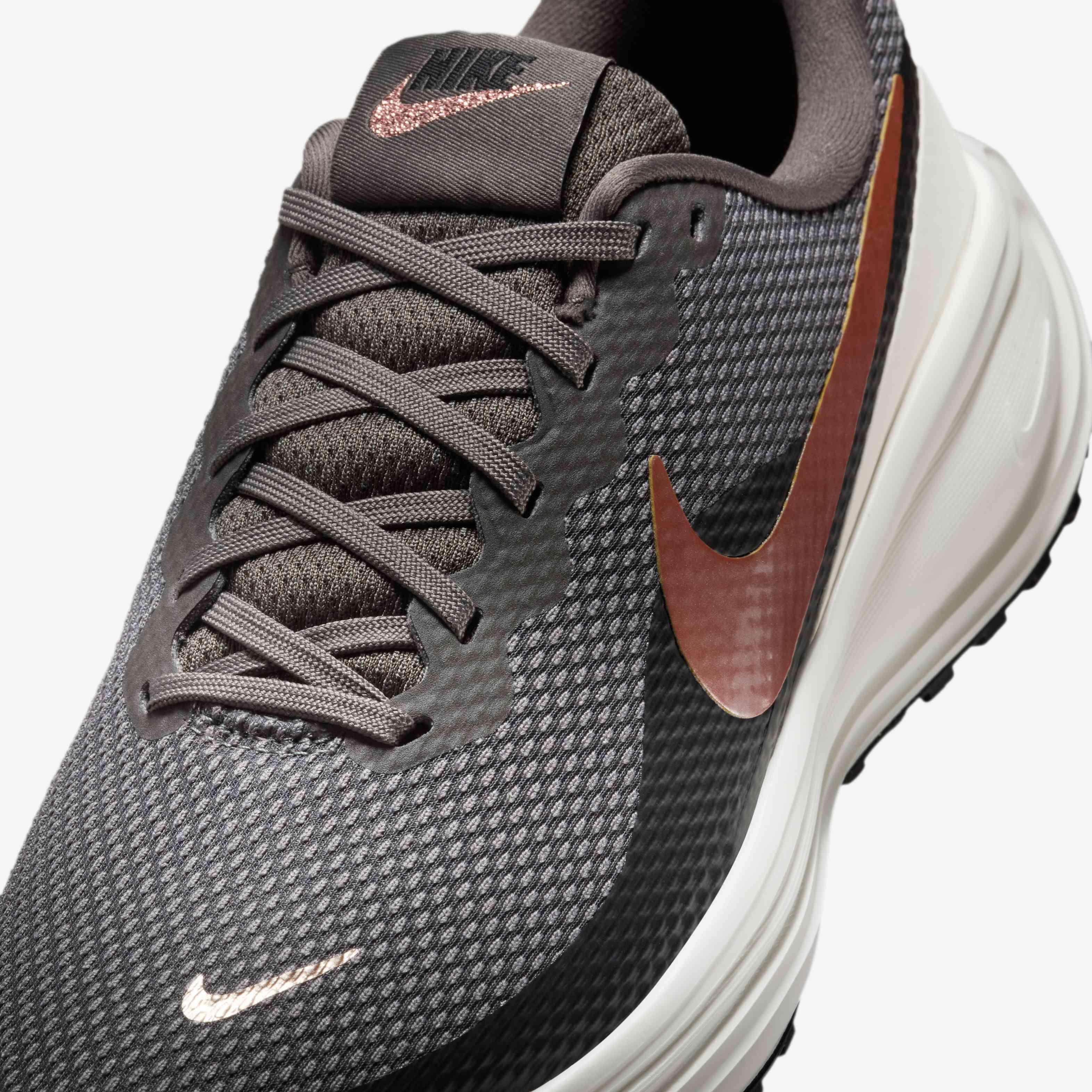 Nike Revolution 8 image number 6