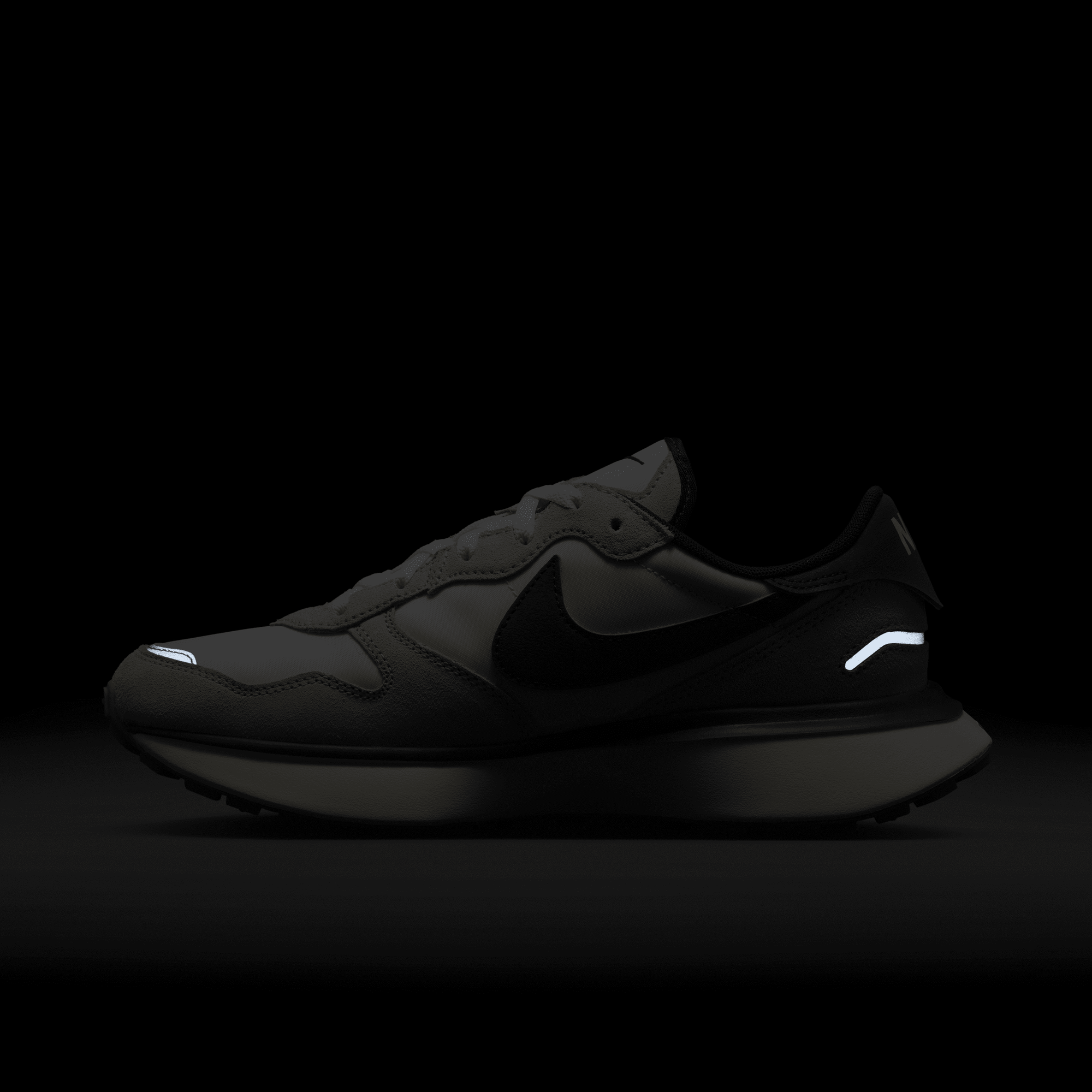 Shop Phoenix Waffle Women s Shoes Nike KSA