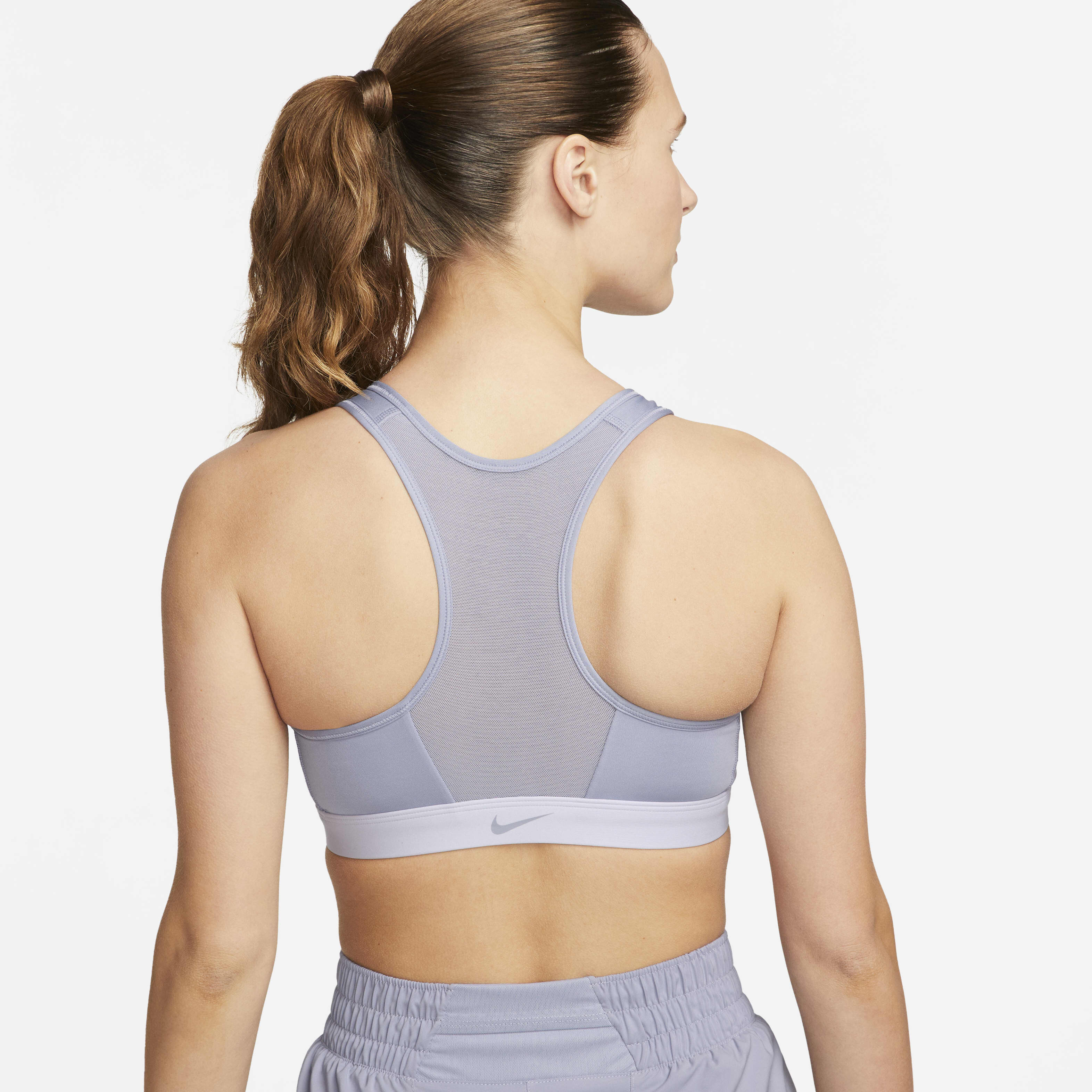 نايكي سووش image number 1