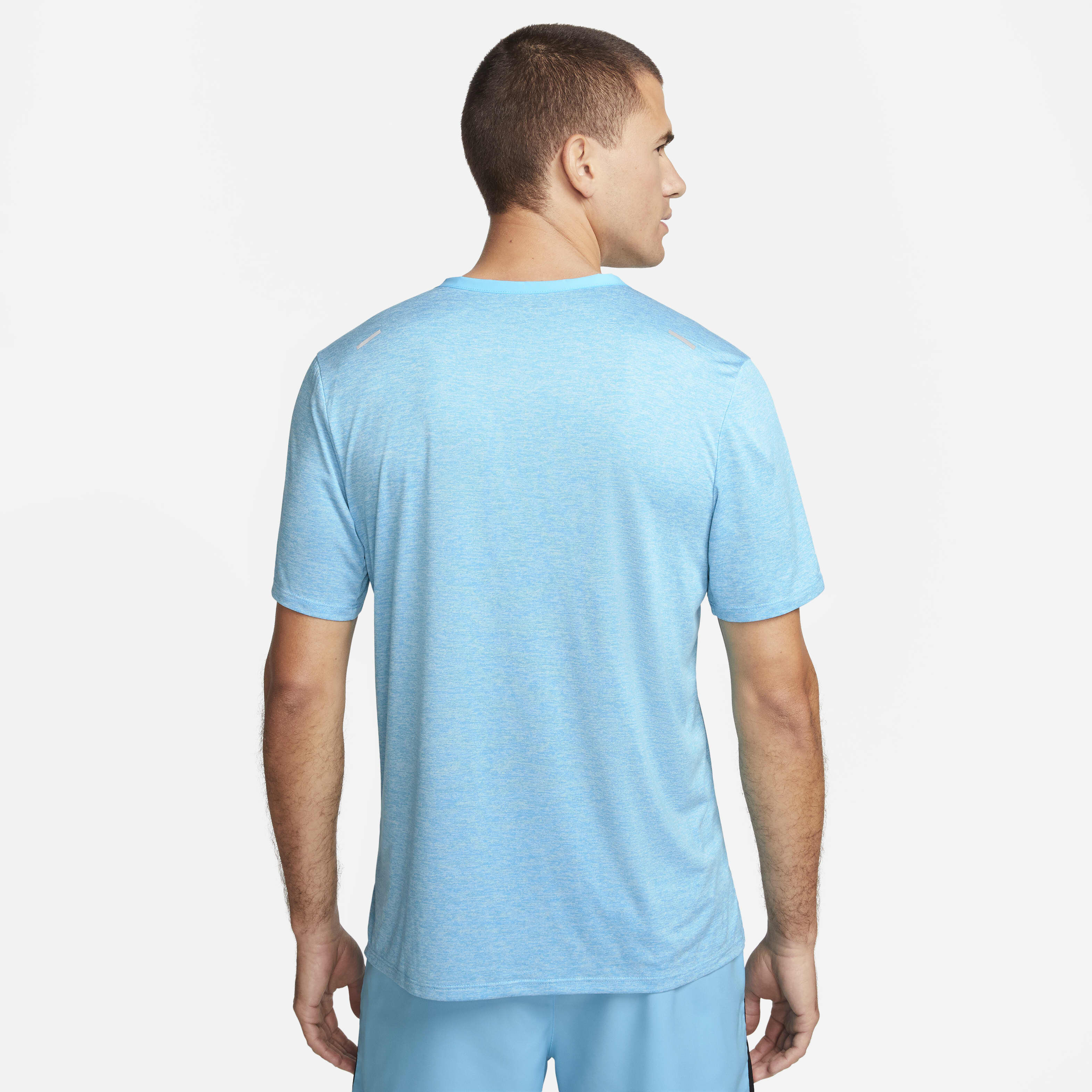 Nike men's rise 365 running t-shirt deals