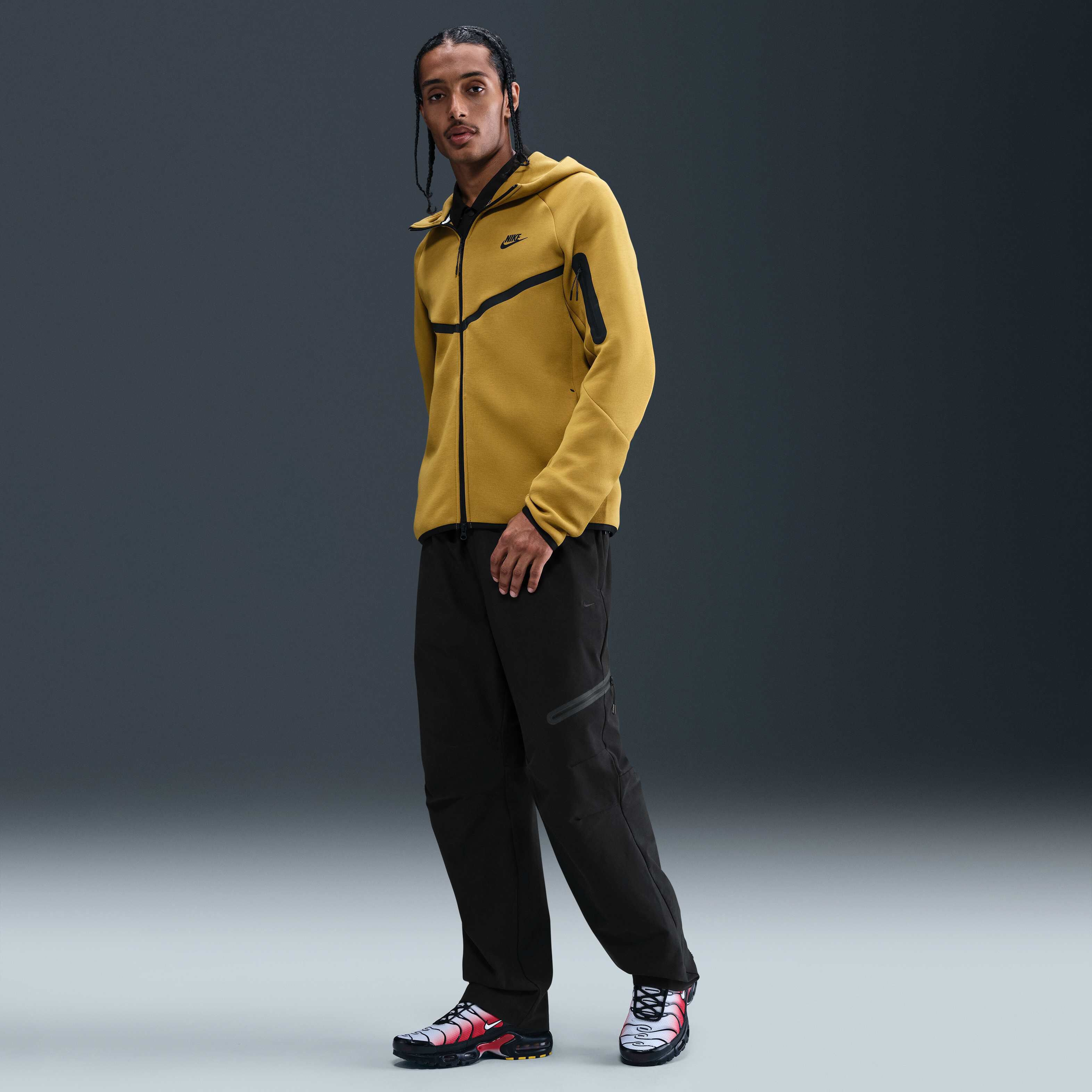 Nike Tech image number 0