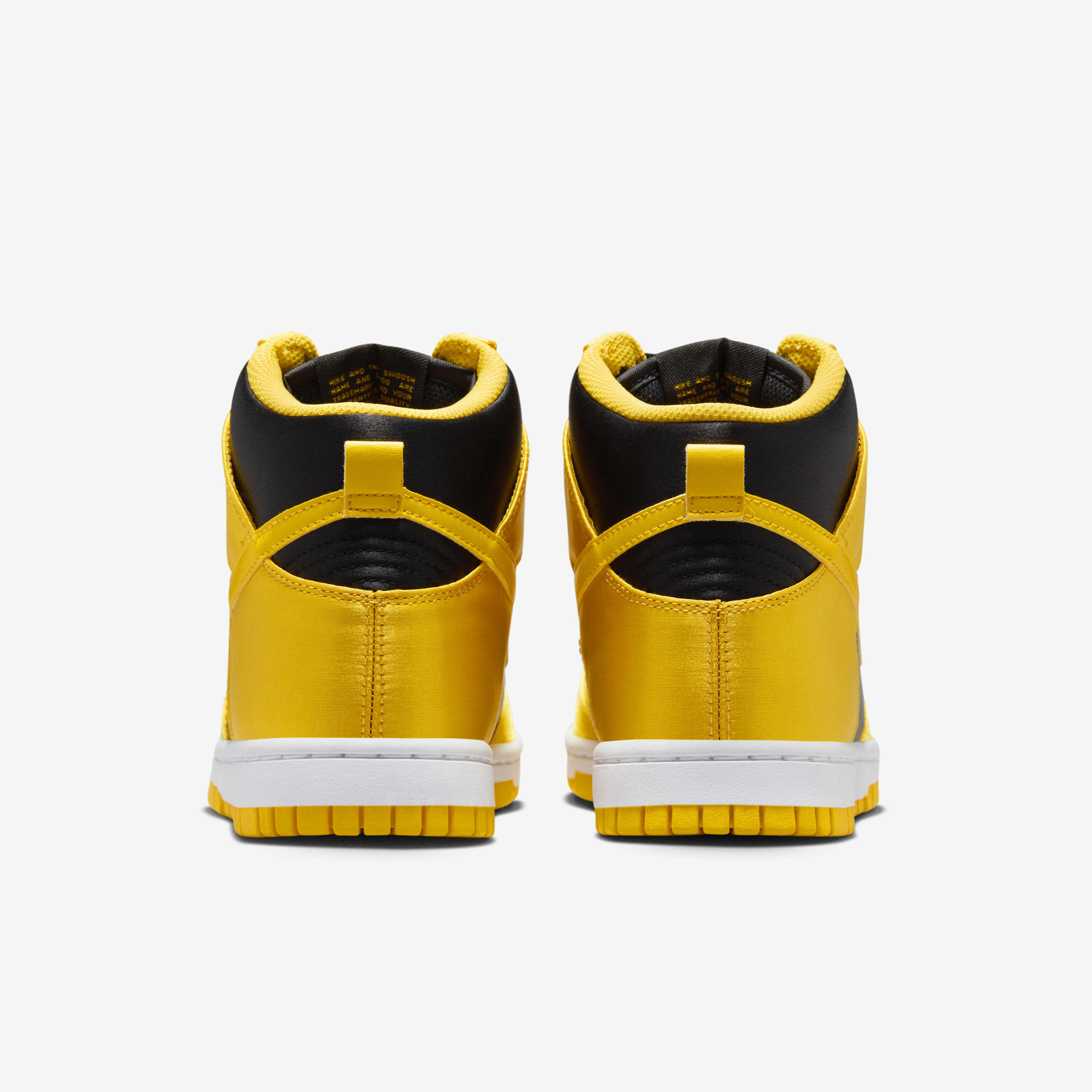 WMNS NIKE DUNK HIGH 