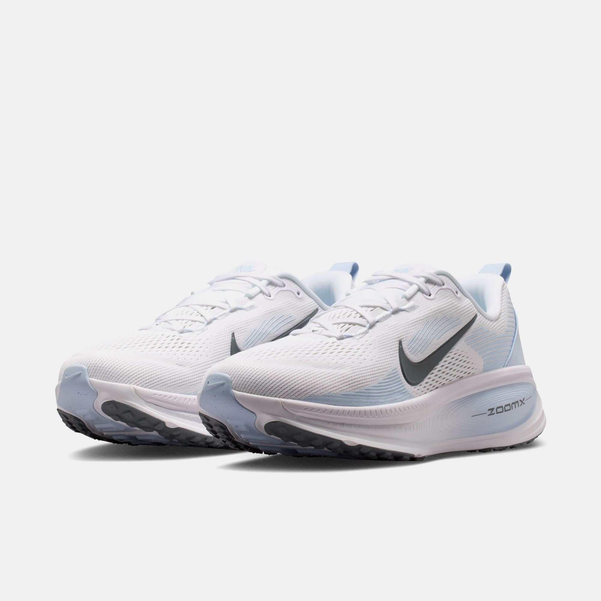 Nike Vomero 18 image number 2