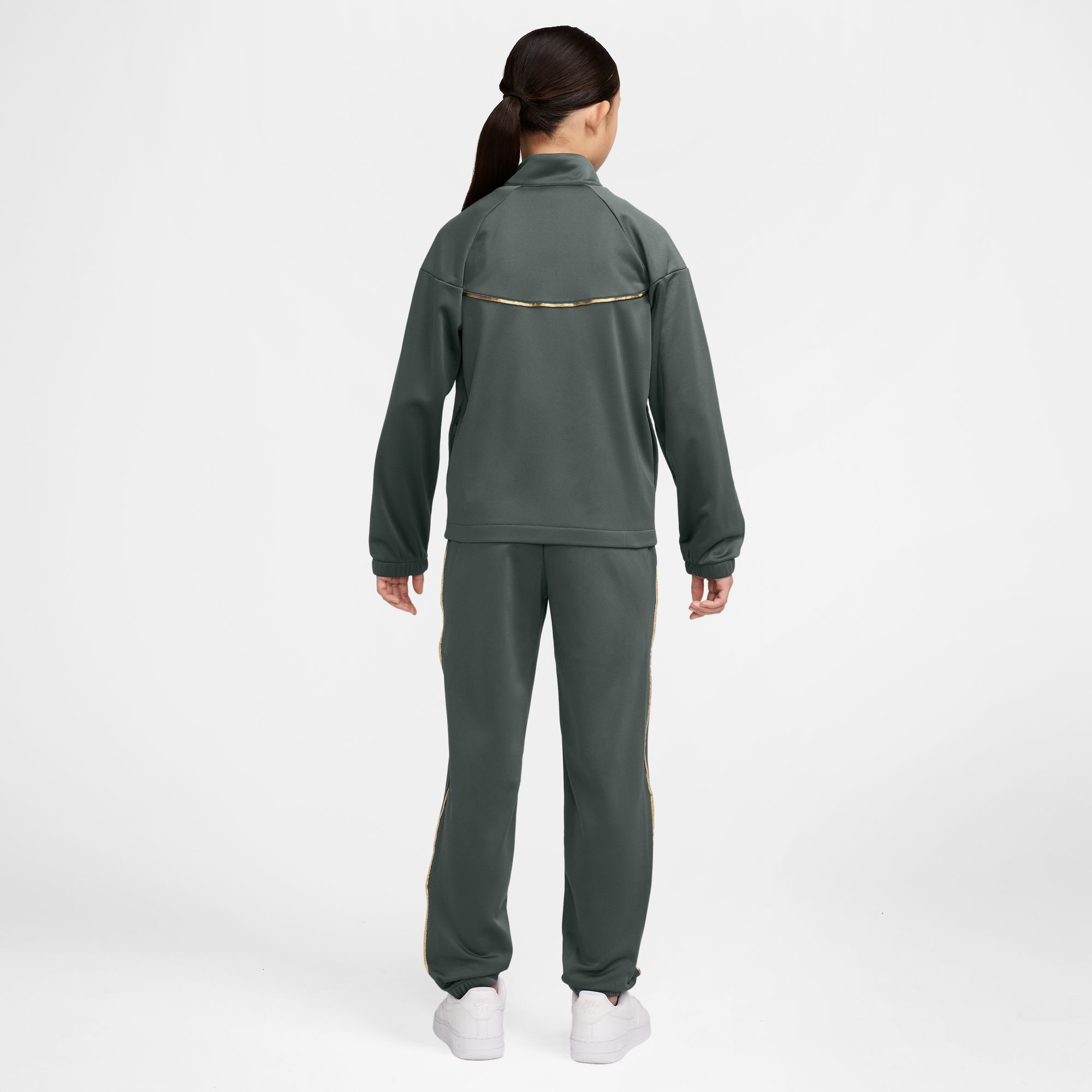 Nike image number 1